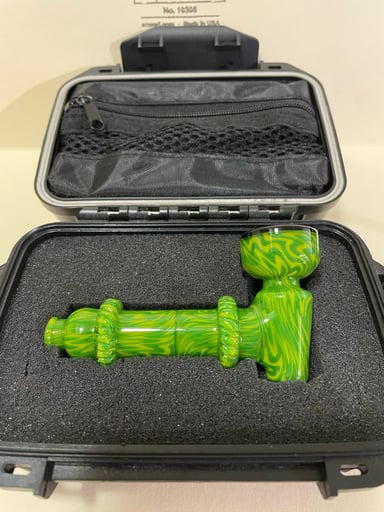 Preview pic of Adamiglass Metal Pipe #898
