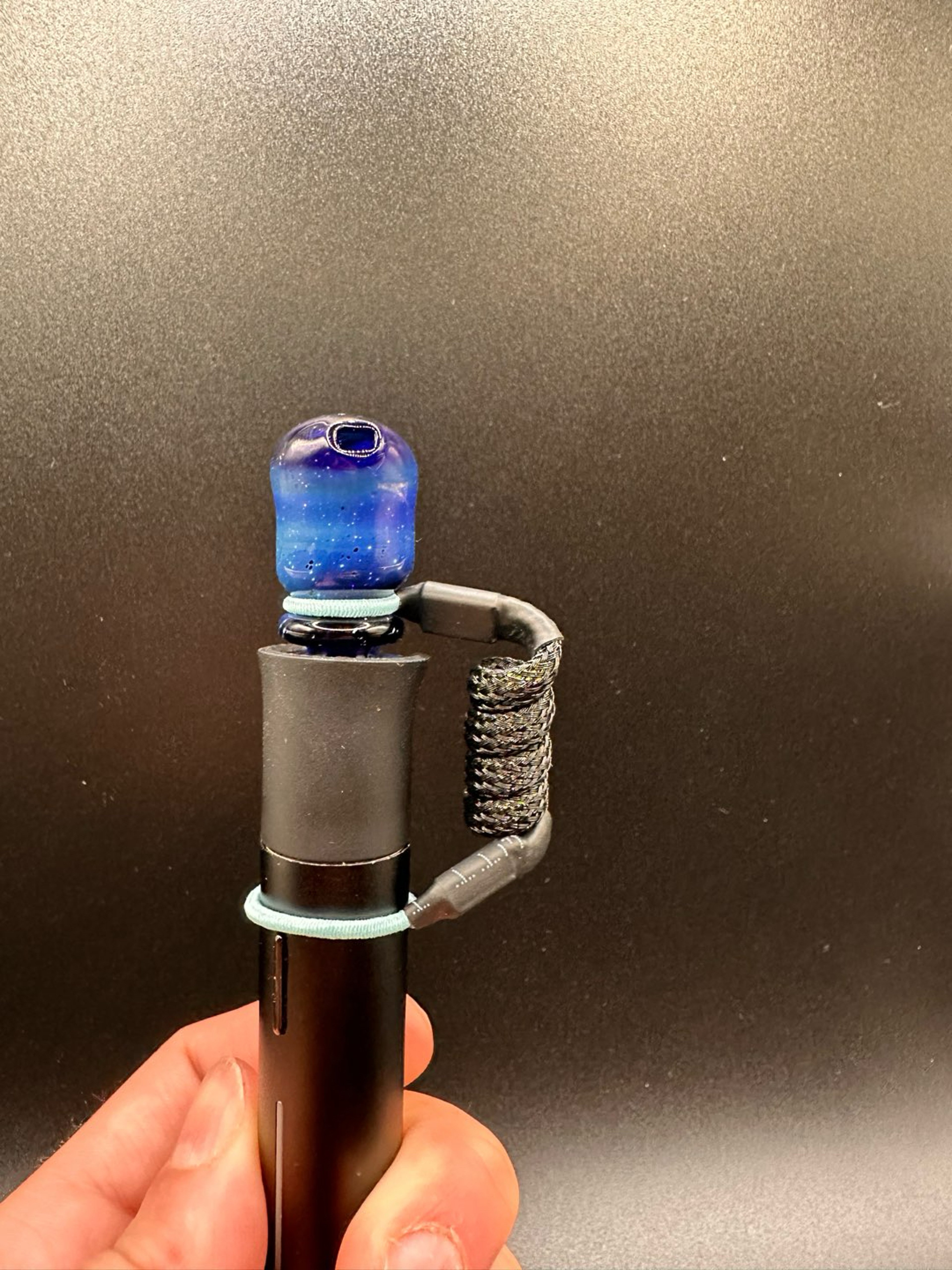 Preview pic of Blue Pivot mouthpiece fume top, with tether