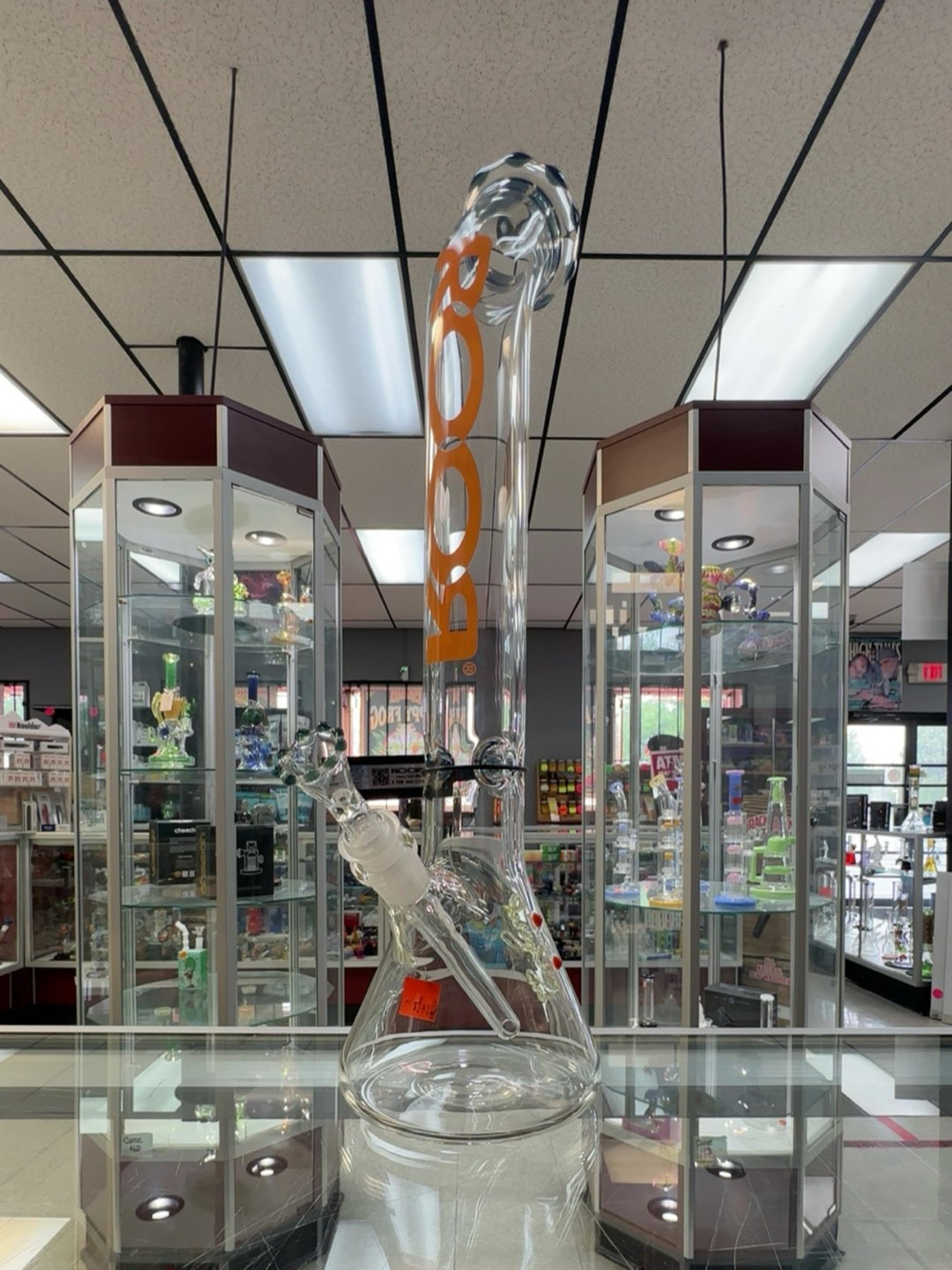Preview pic of RooЯ 18” Crown Bent Neck Beaker