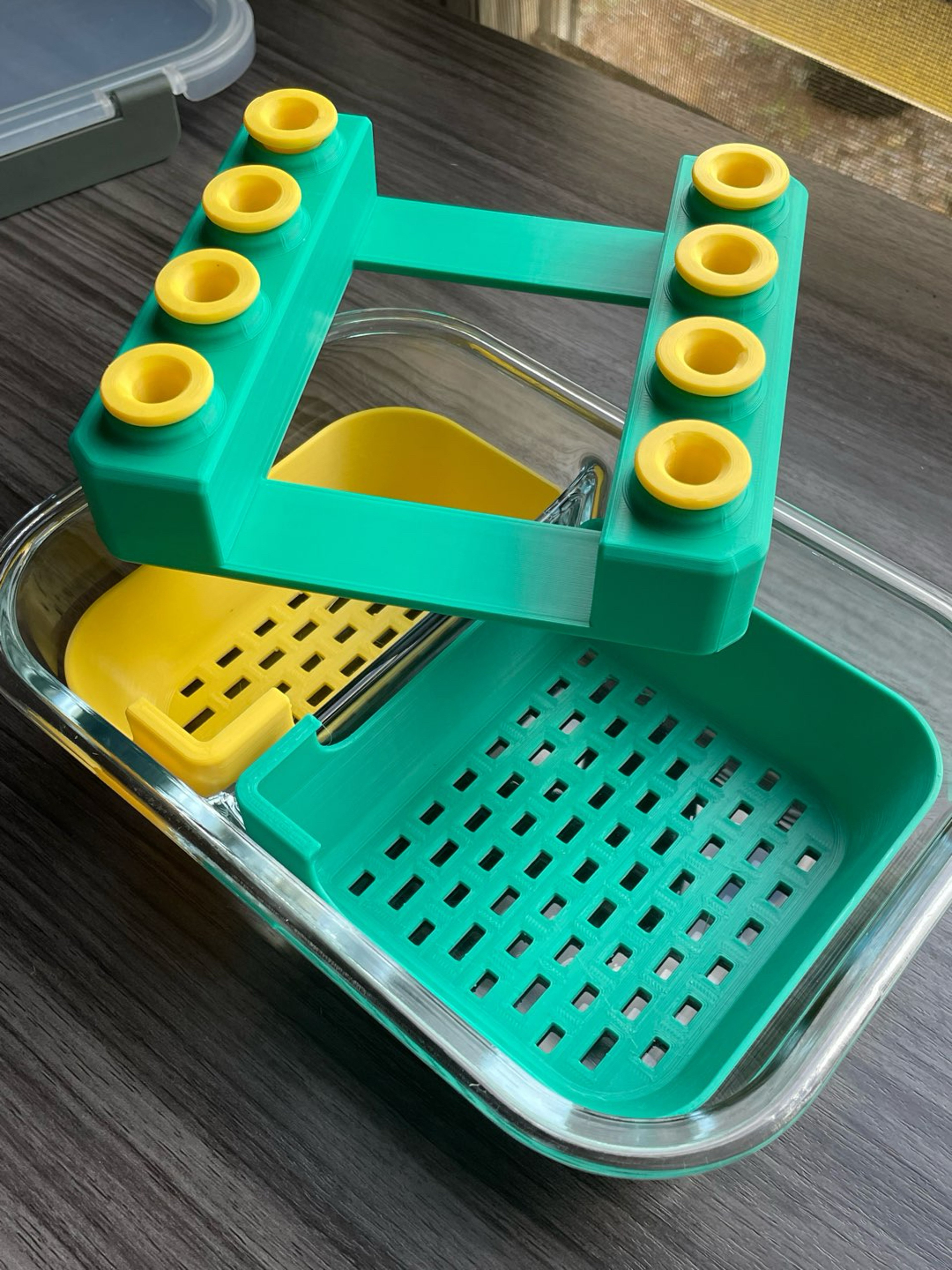 Preview pic of Cobra caddy and dunk station combo