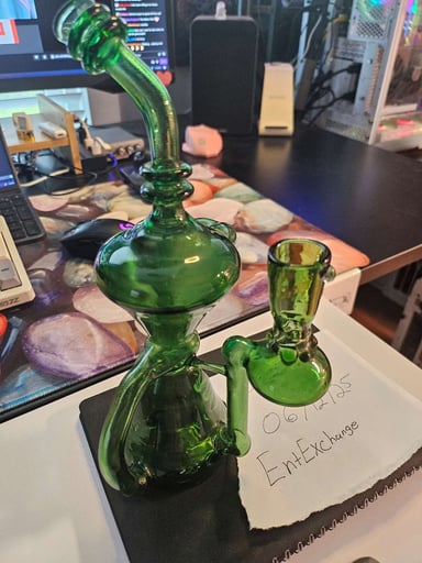 Preview pic of Green Klein