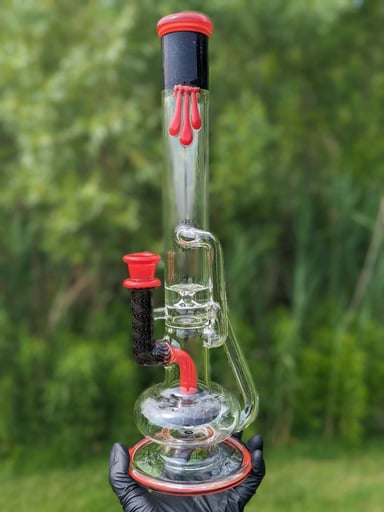 Preview pic of Uzzi Glass Super Showerhead Recycler Bong