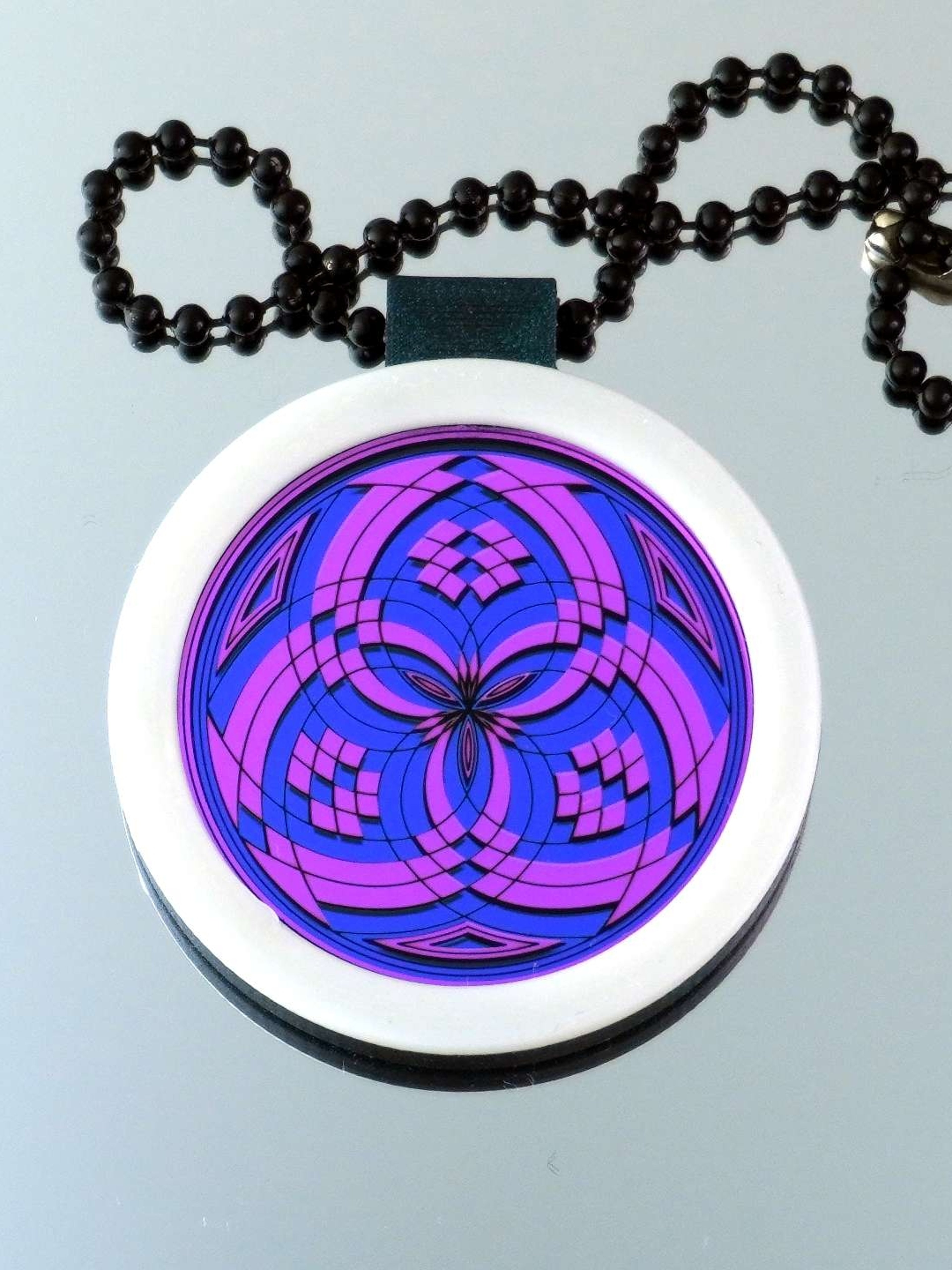 Preview pic of Pink over blue dichro filla