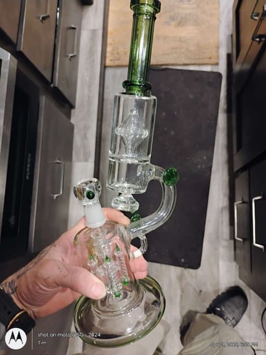 Preview pic of Magnifying glass looking glass piece
