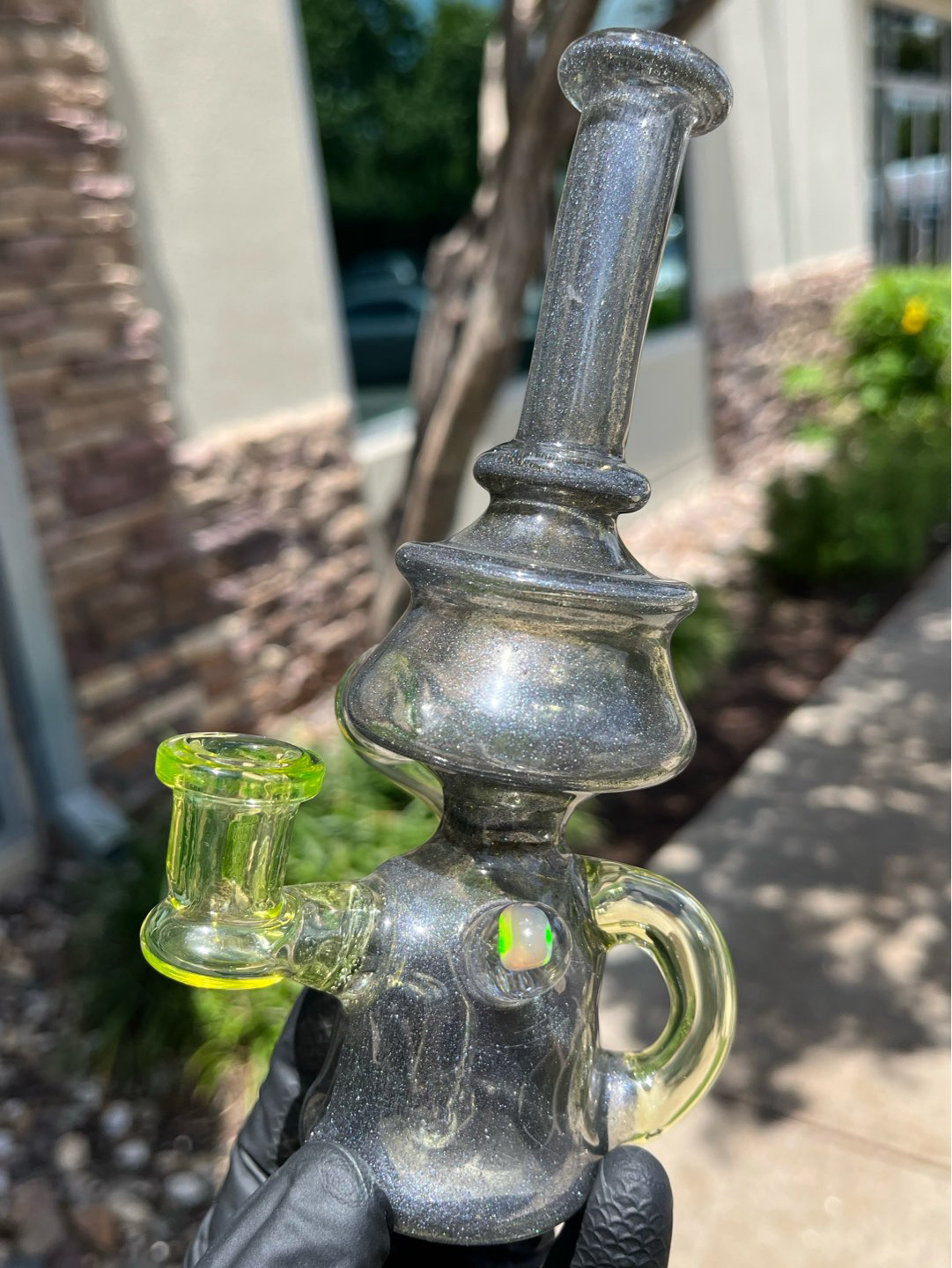 Preview pic of Mango Glass Recycler