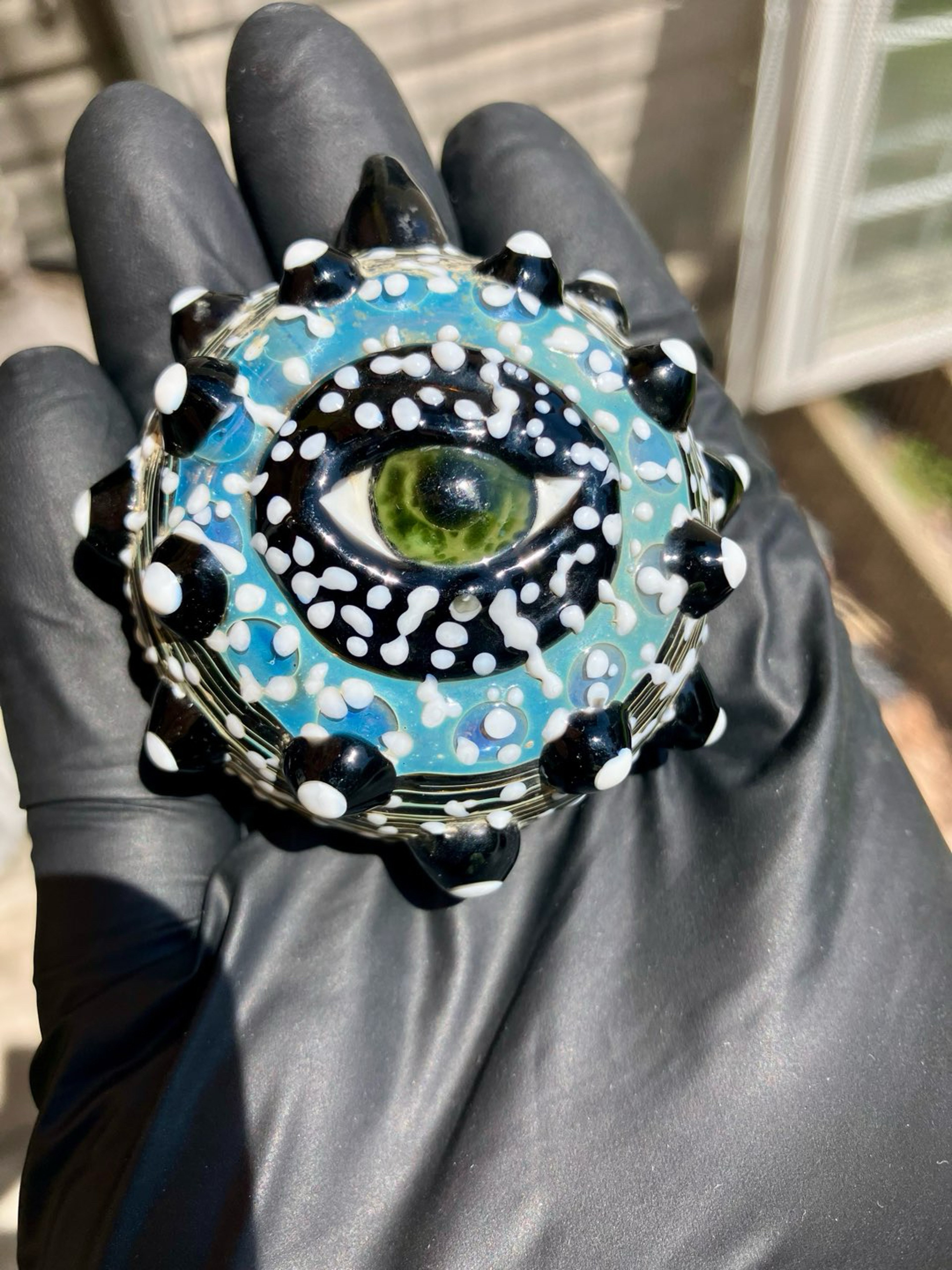 Preview pic of Green eye stash pendant