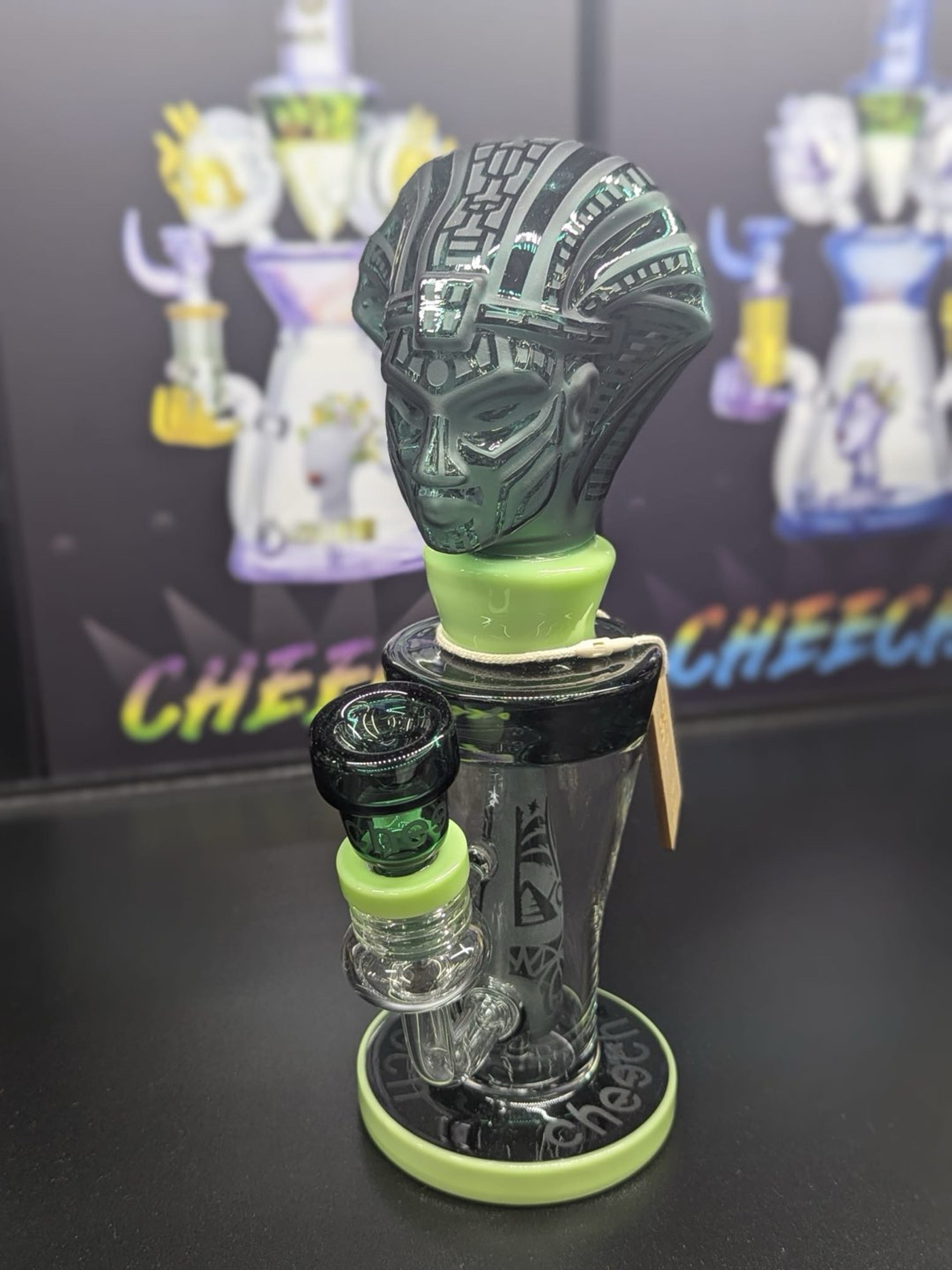 Preview pic of Alien Head Cheech Bong