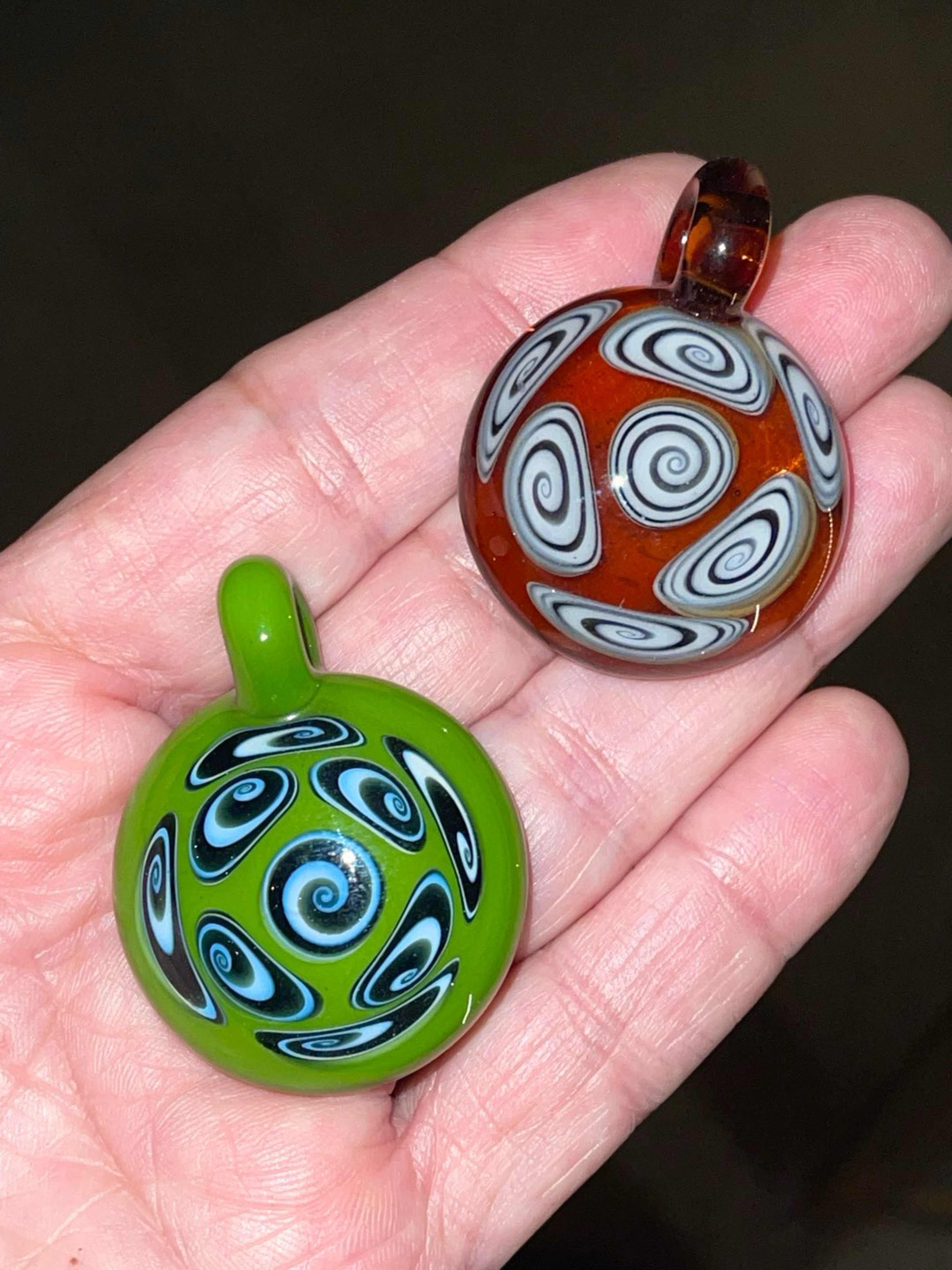 Preview pic of Kajaglass pendants