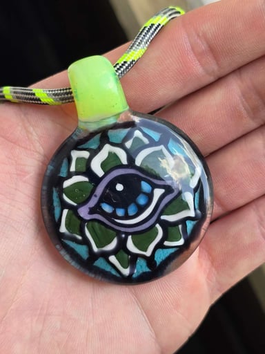 Preview pic of Bennie Glass 2016 Pendant