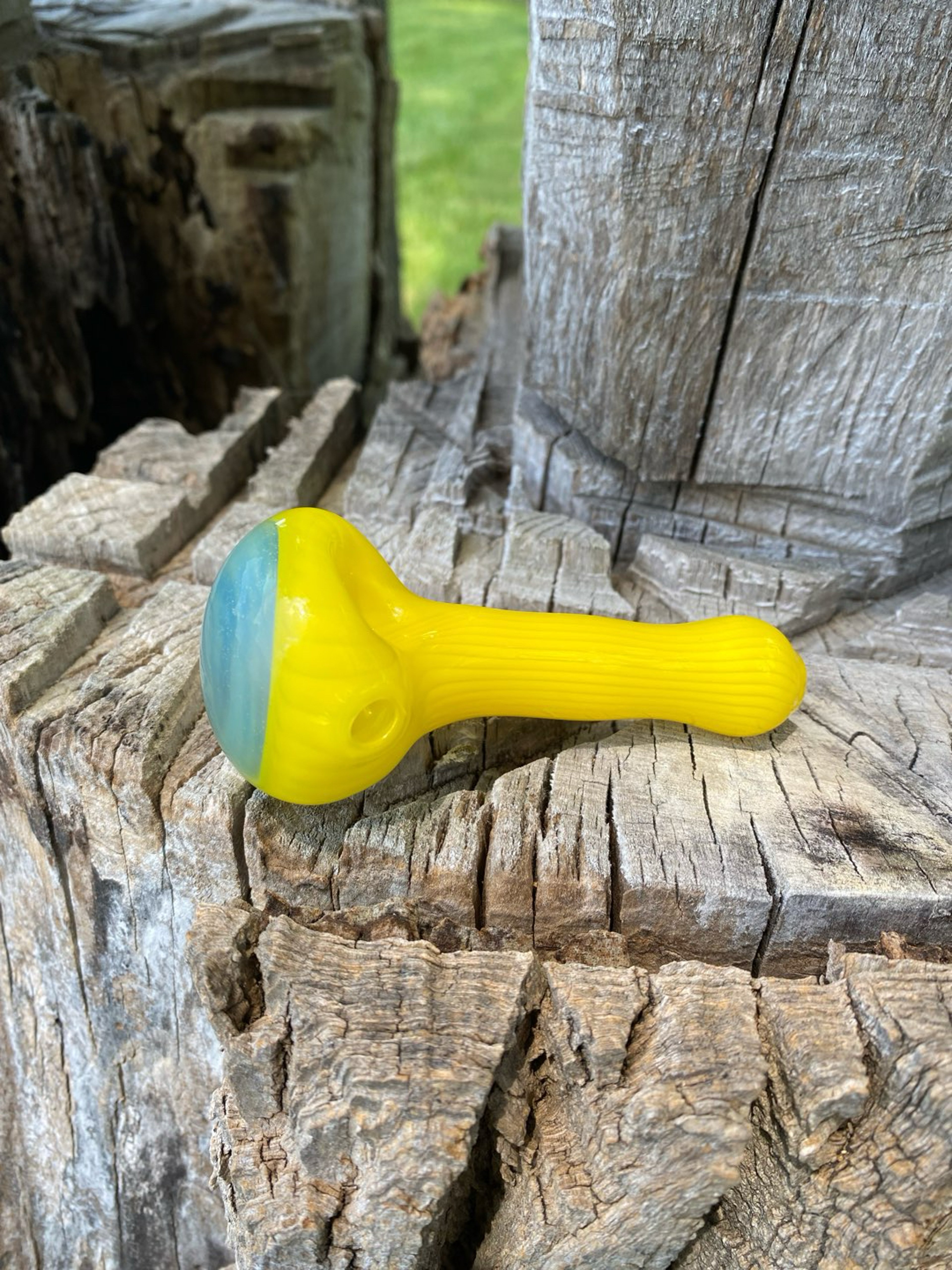 Preview pic of Yellow and Nimbus Pipe