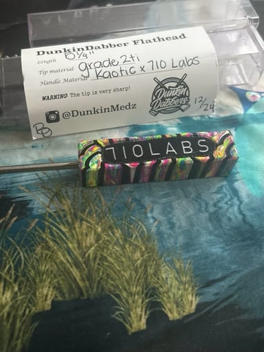 Preview pic of Dunkin dabber flathead 710 labs collab