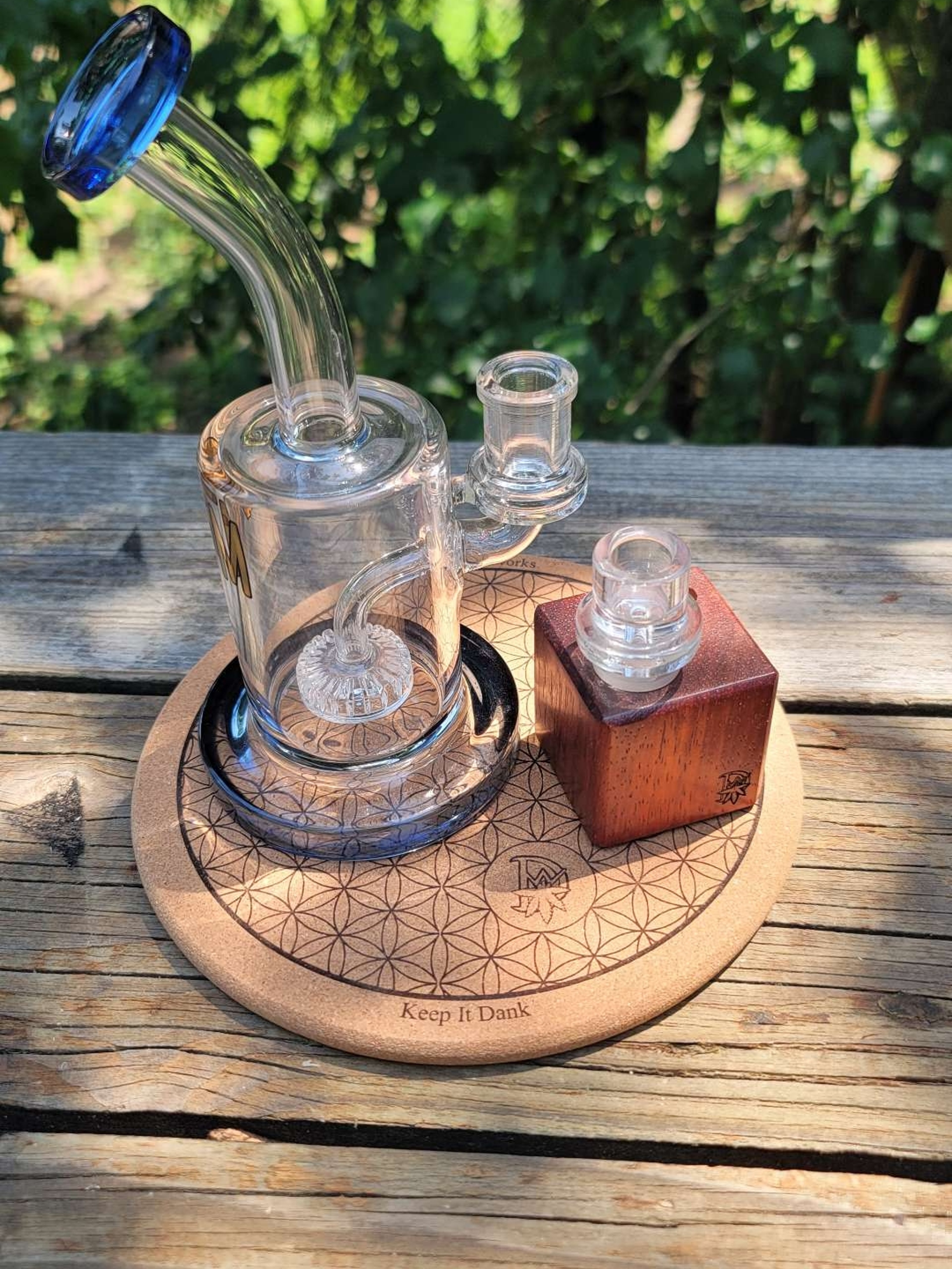Preview pic of AFM 14mm bubbler with stand and mat