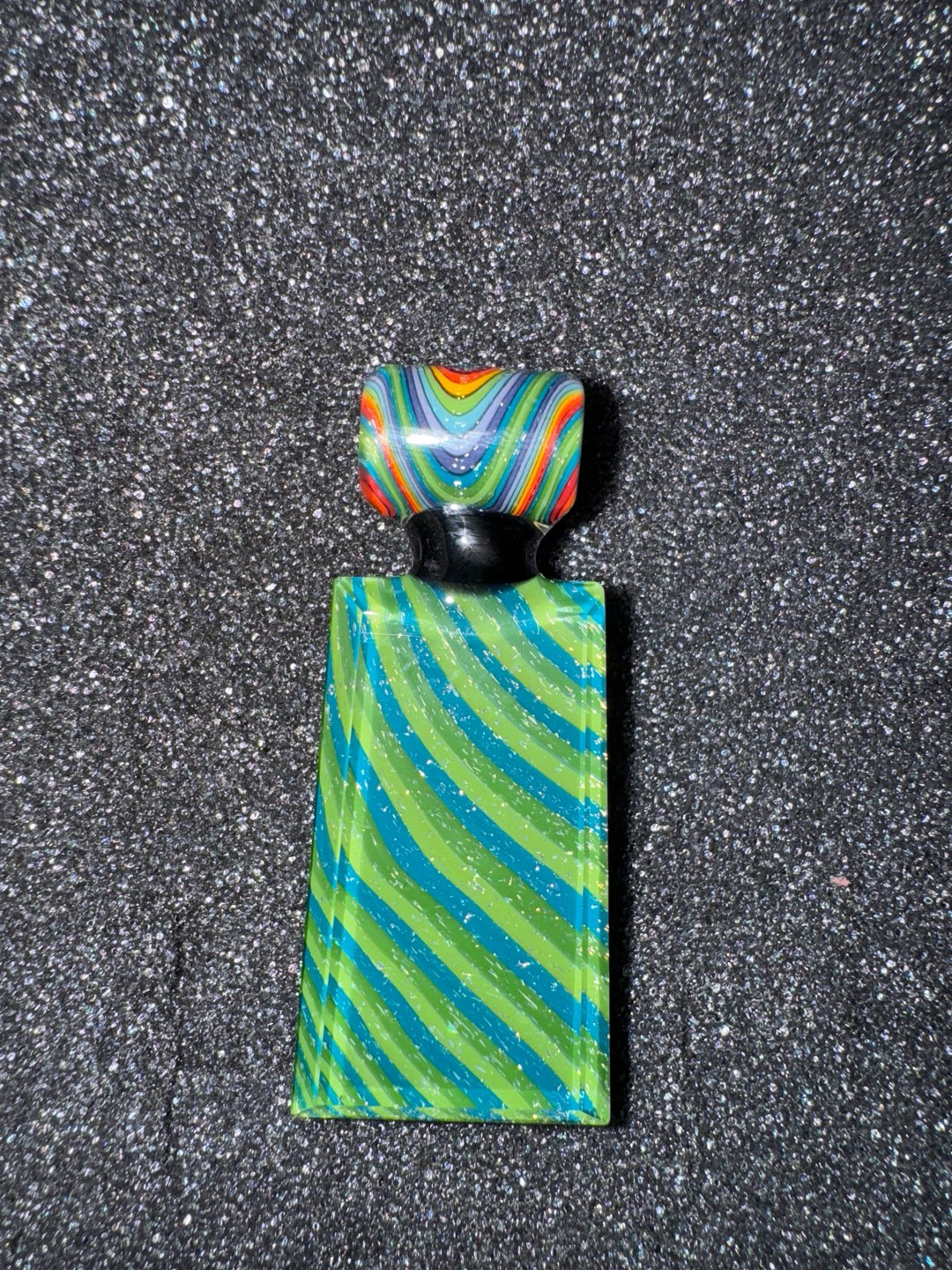 Preview pic of Darby pendant