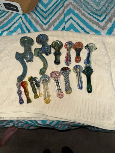 Preview pic of All different kinds of glass pipes never been used