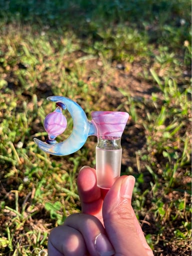Preview pic of El Mollo Boro crescent 18mm 4 hole spinning orb glopal