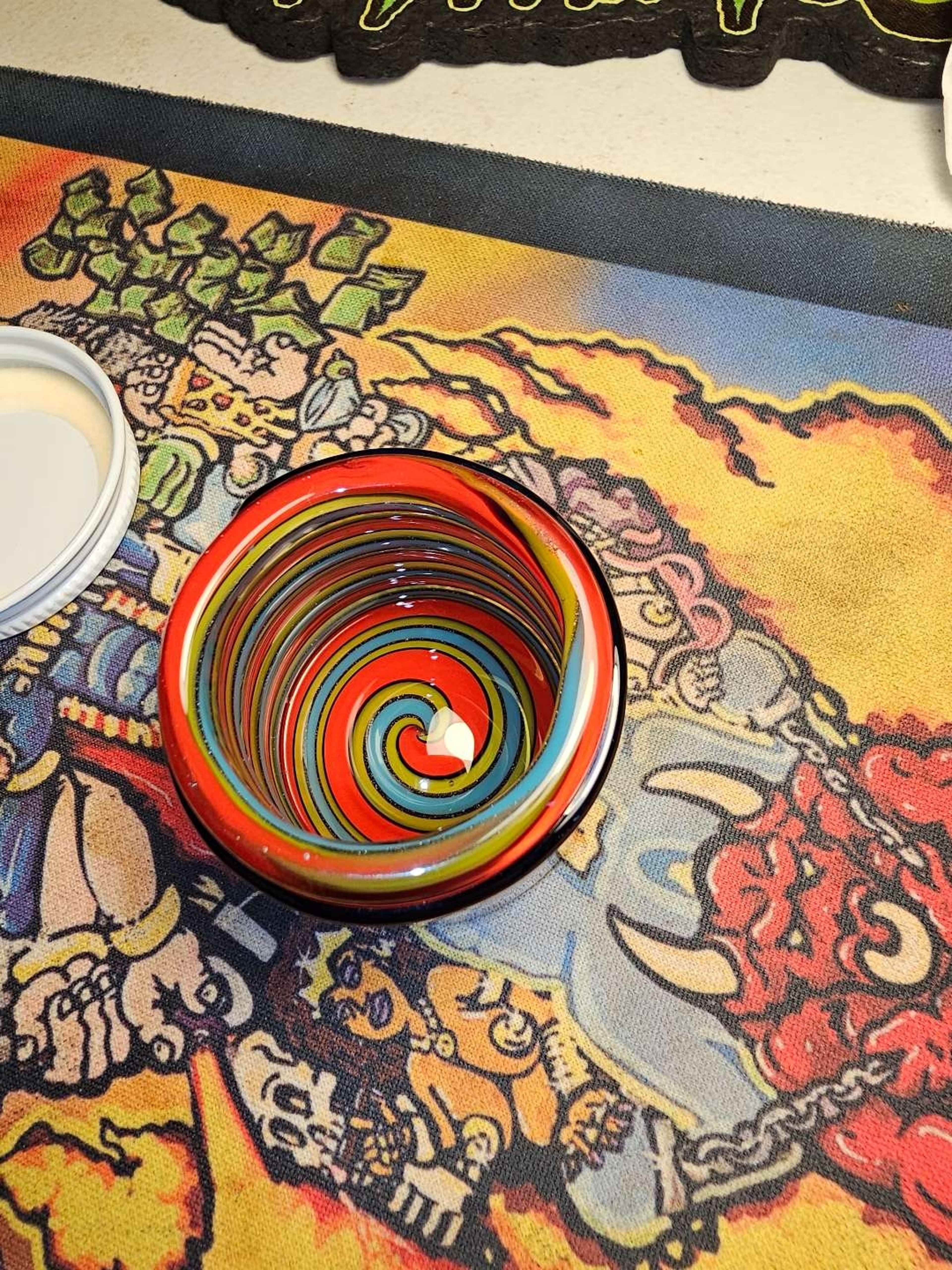 Preview pic of Zek Glass Jar