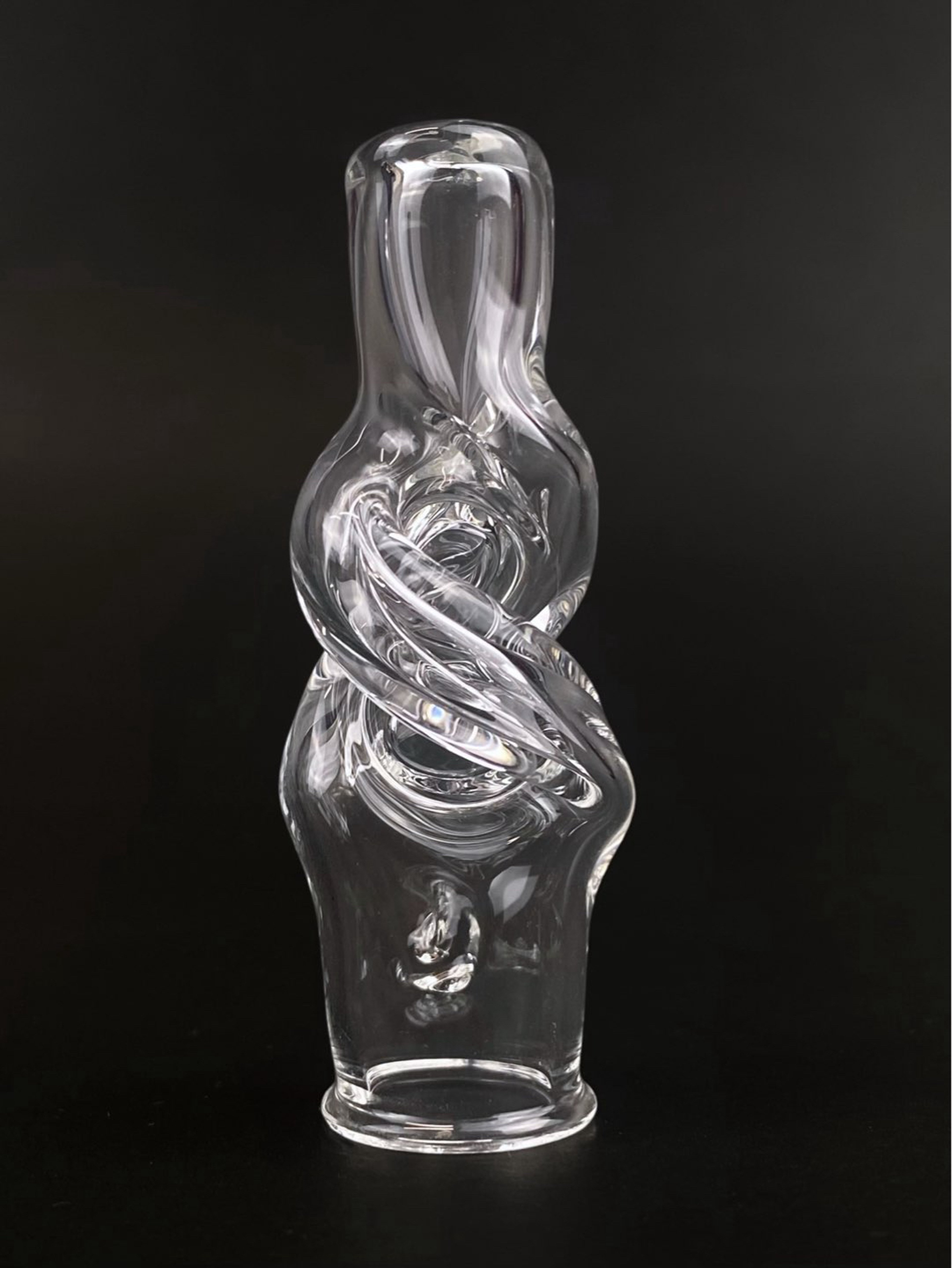 Preview pic of The Real Rich Brian Clear Helix Pivot Mouthpiece
