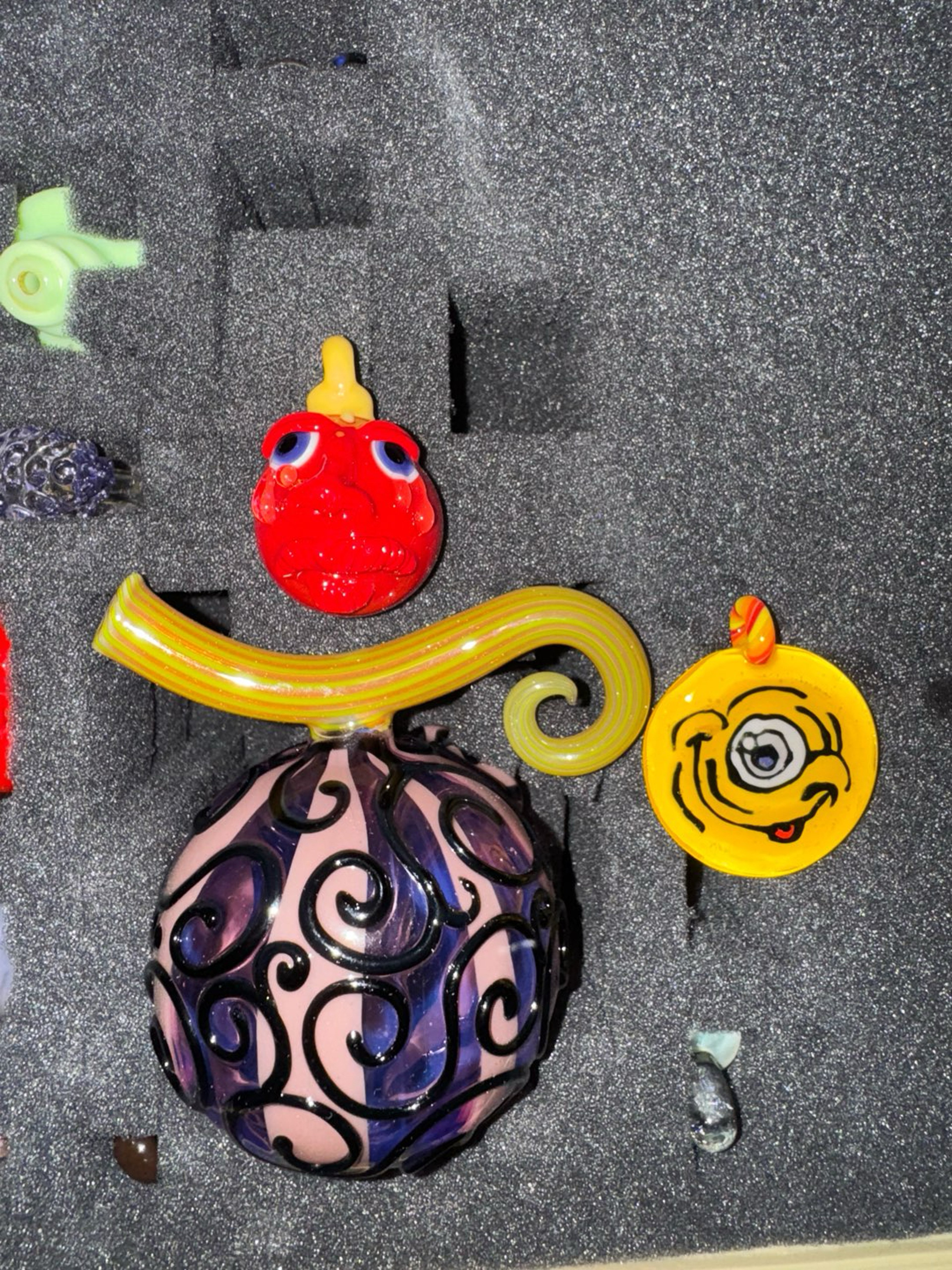 Preview pic of Full sized devil fruit