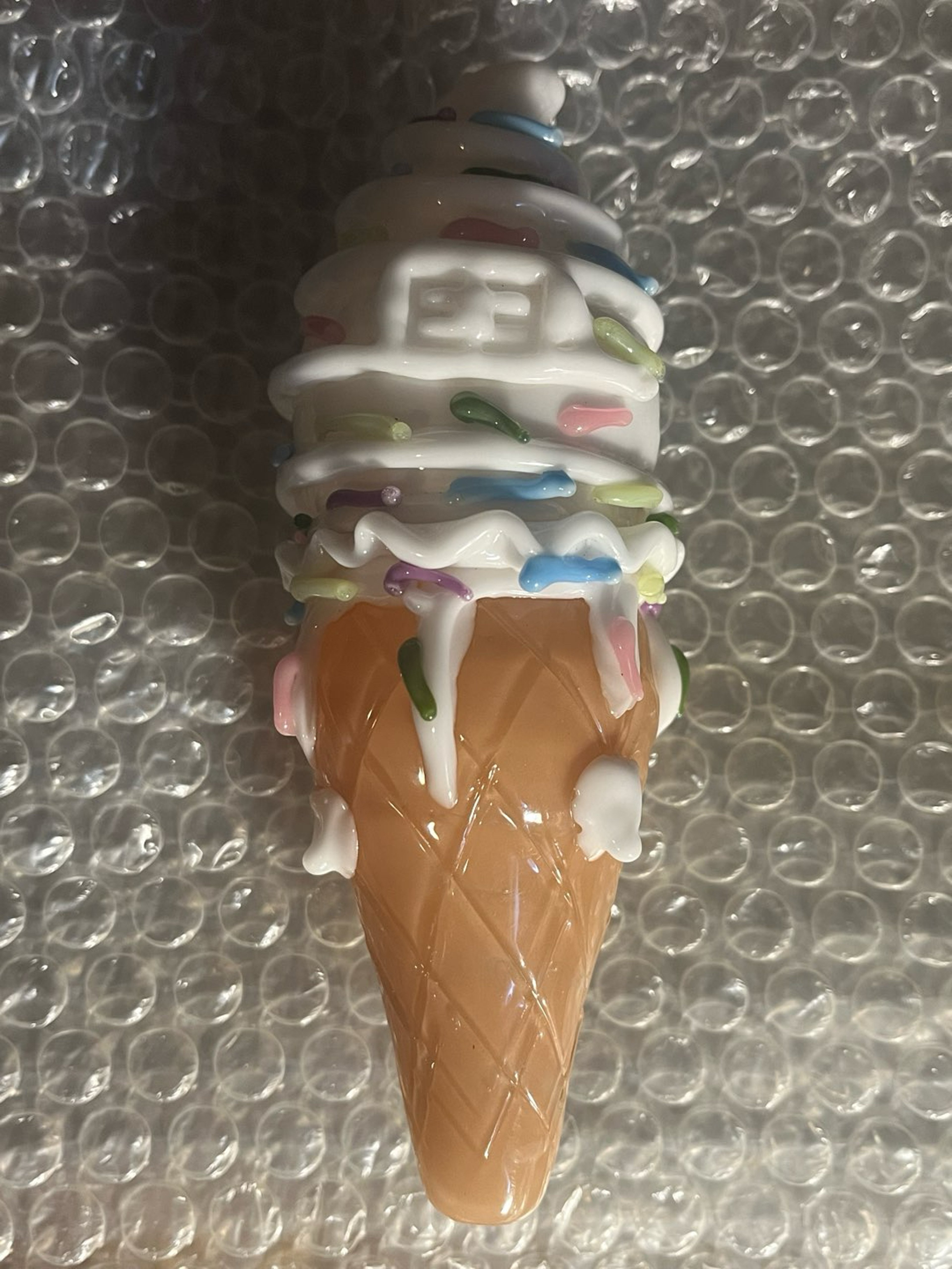 Preview pic of Empire Glassworks Vanilla Ice Cream Cone Dry Pipe