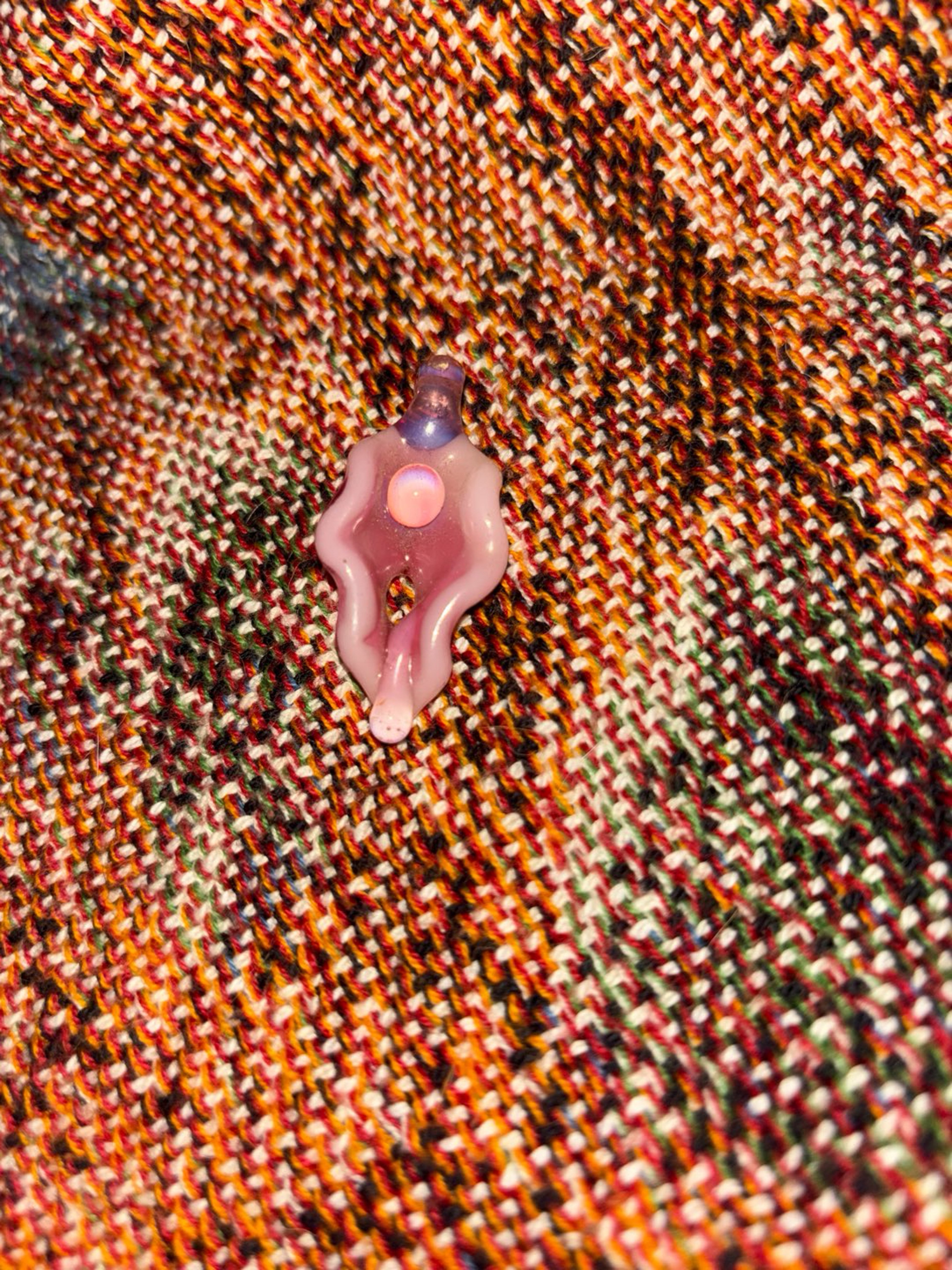 Preview pic of Wbnu vaag pendant