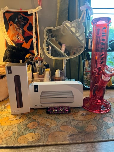 Preview pic of Puffco Pivot + More