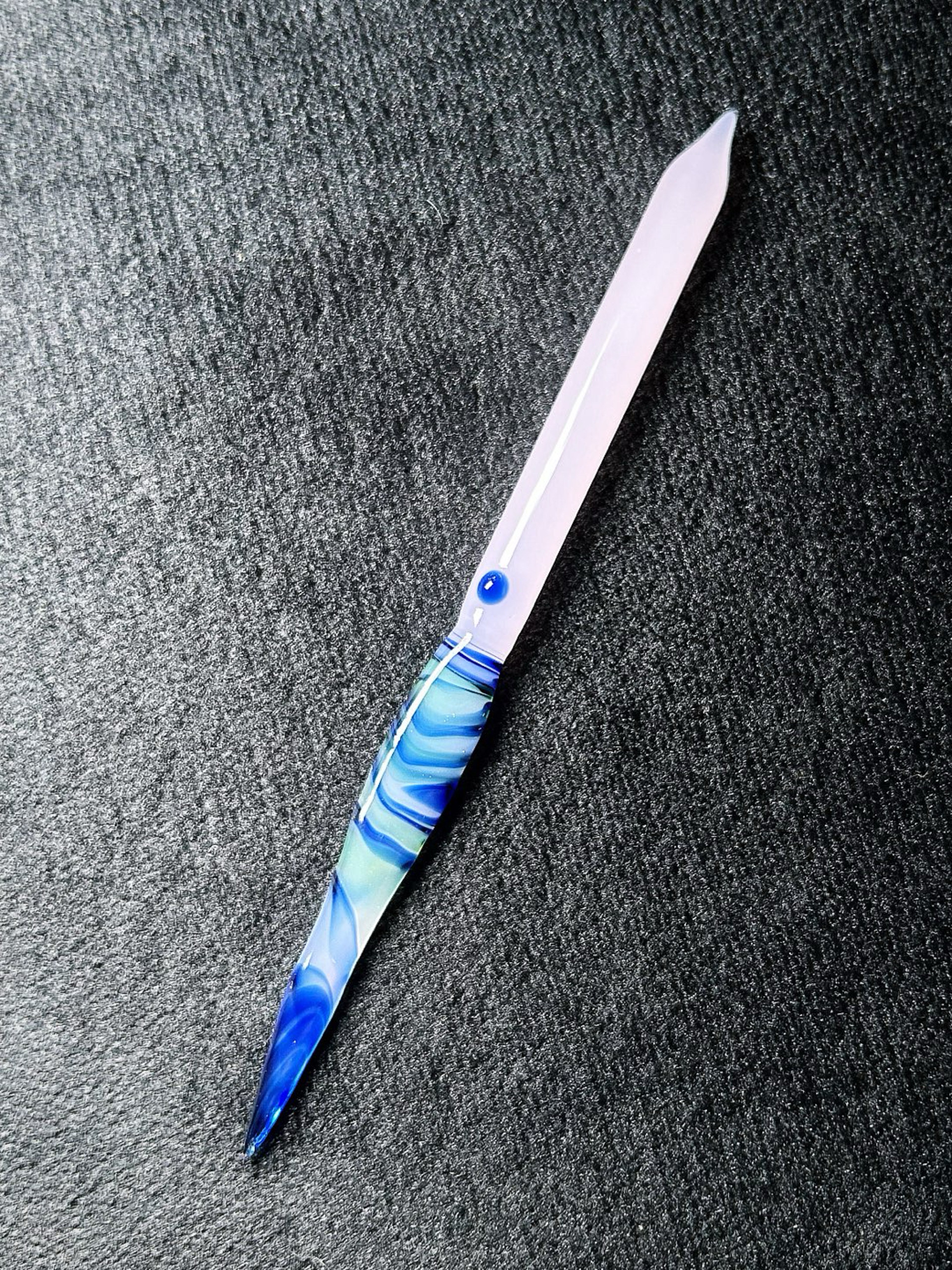 Preview pic of MarvinsGlass024 No Reserve Auction! 💗🩵