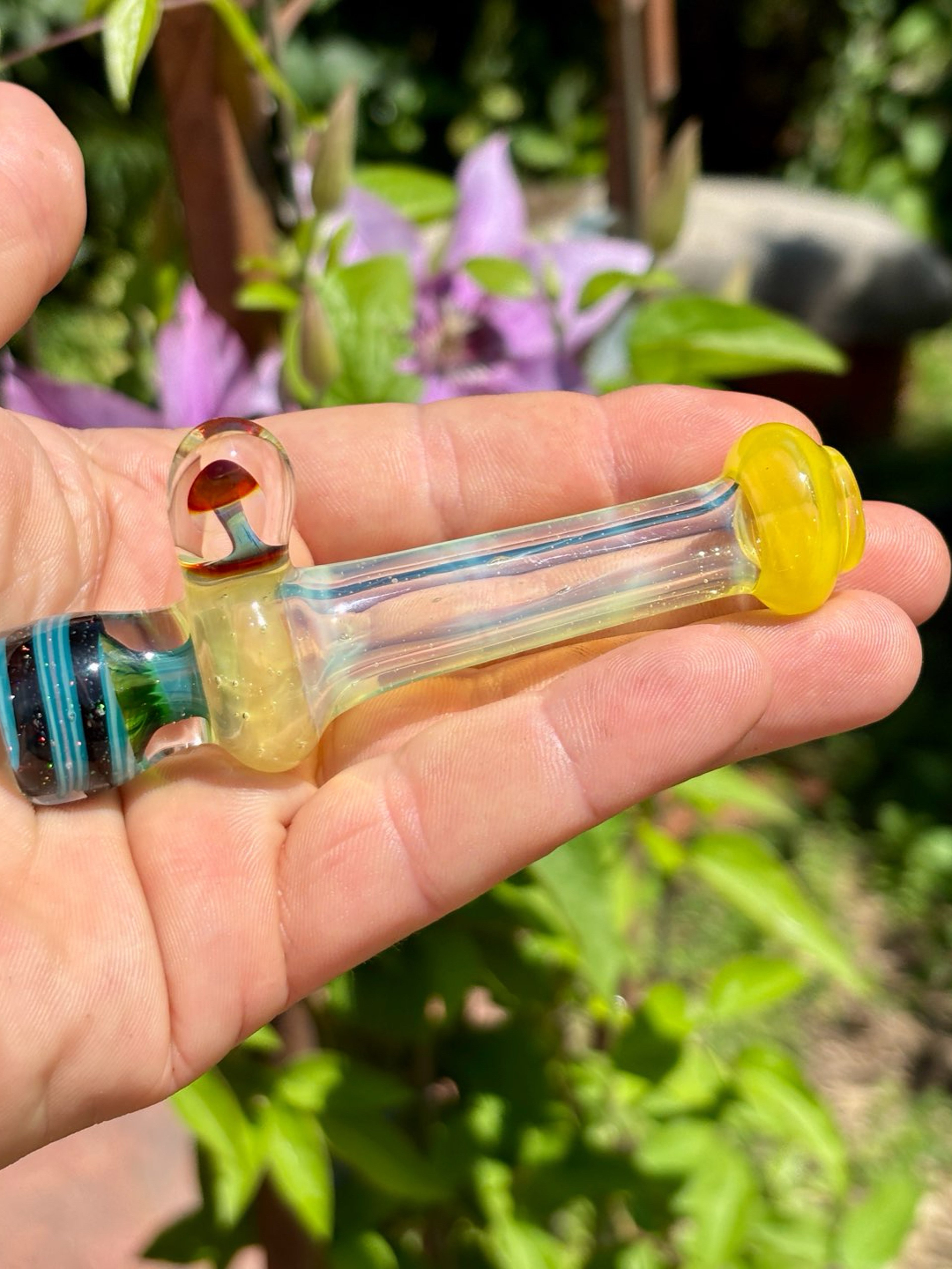 Preview pic of Crushed opal chillum