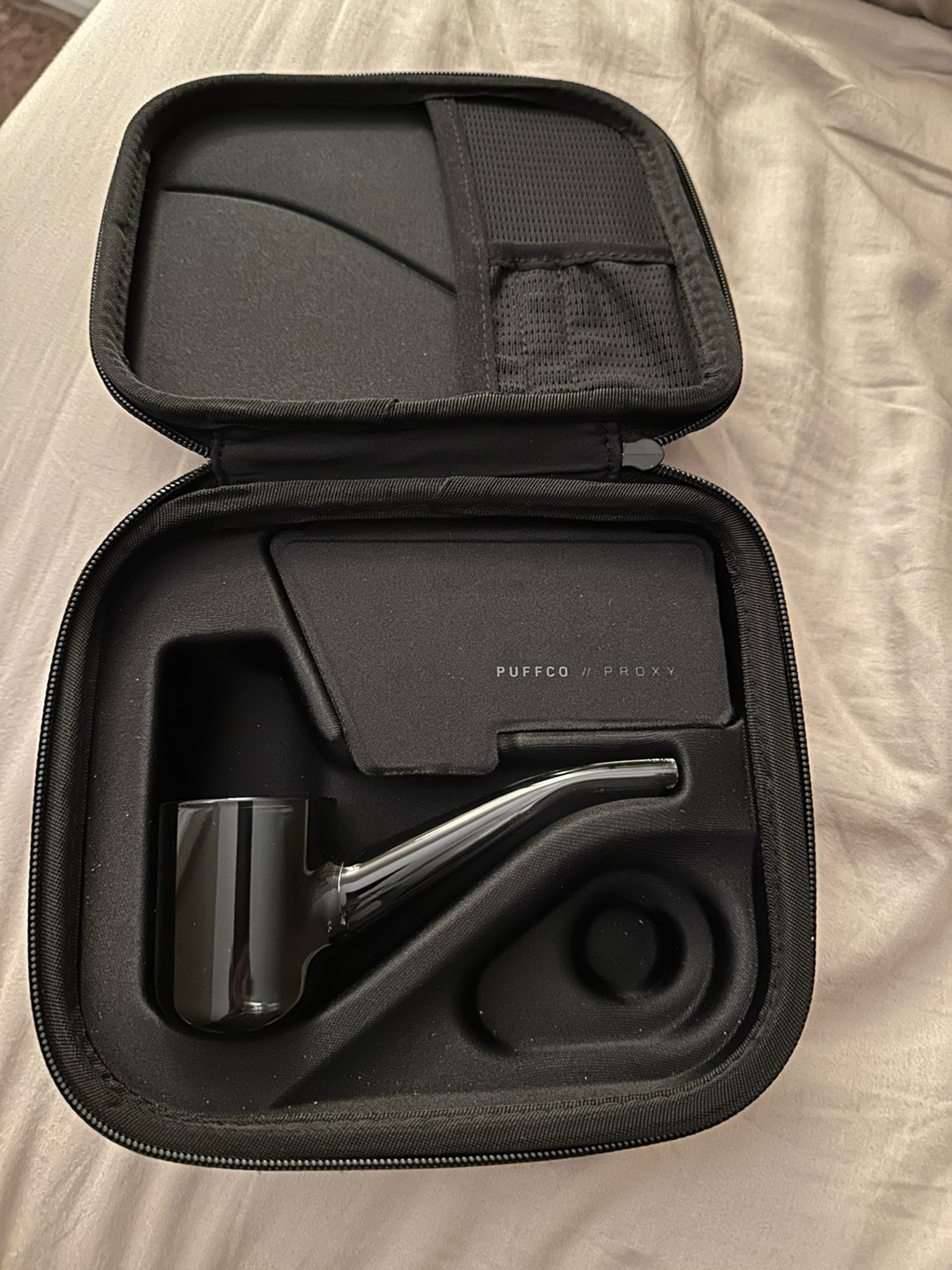 Preview pic of Puffco Proxy glass and case