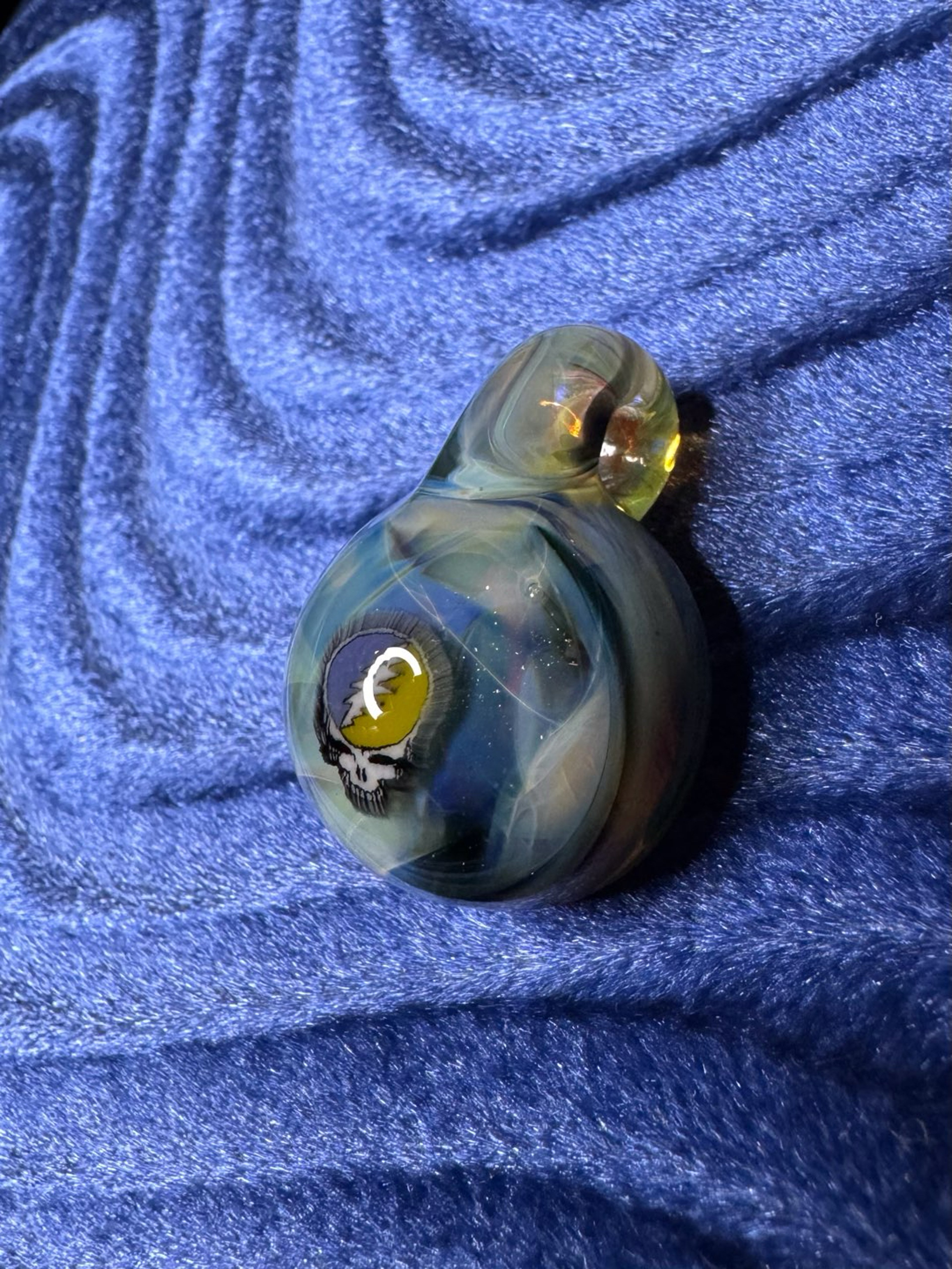 Preview pic of Steal your face pendy