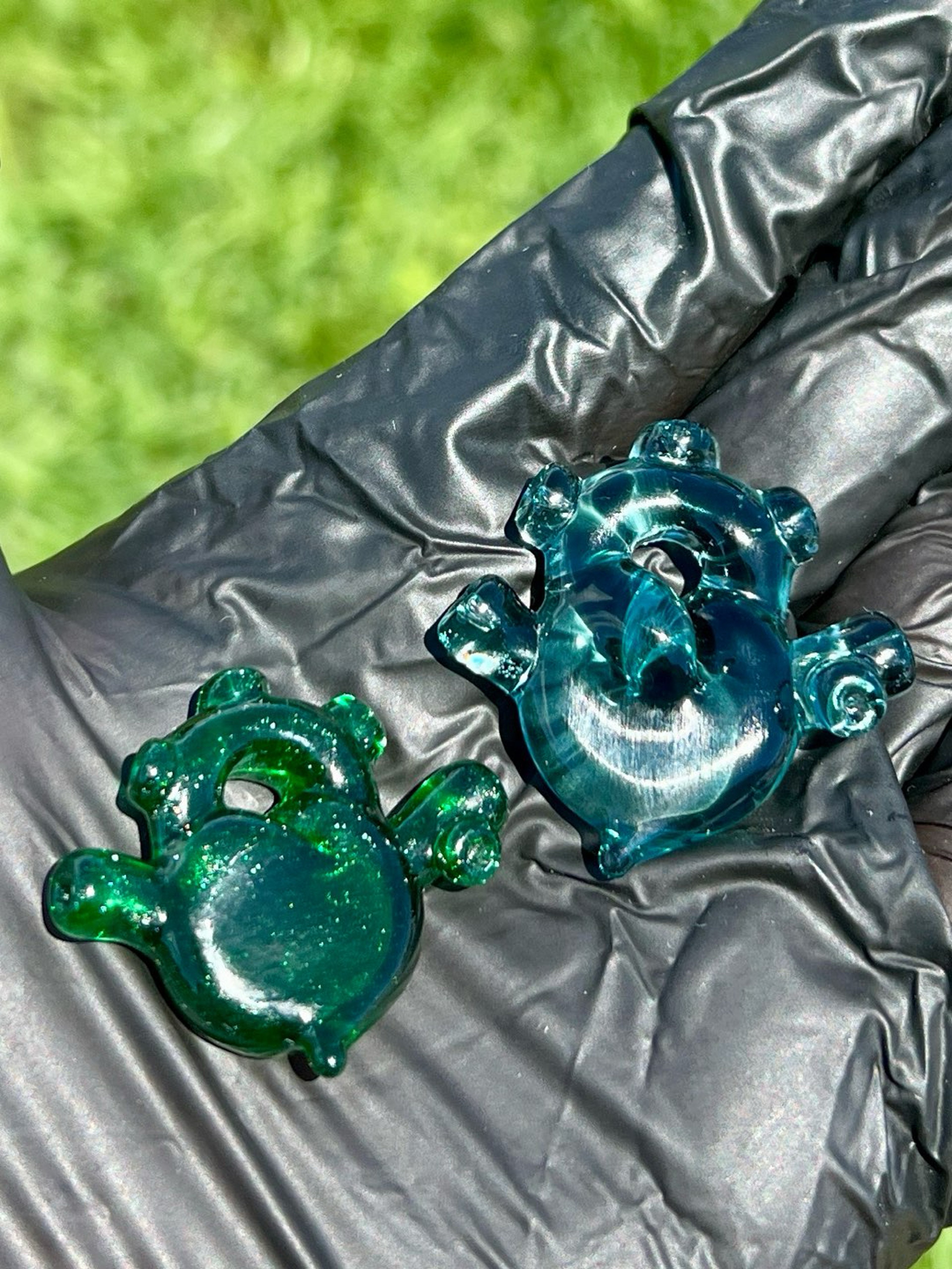 Preview pic of Mini “Anatomical” Heart Pendants
