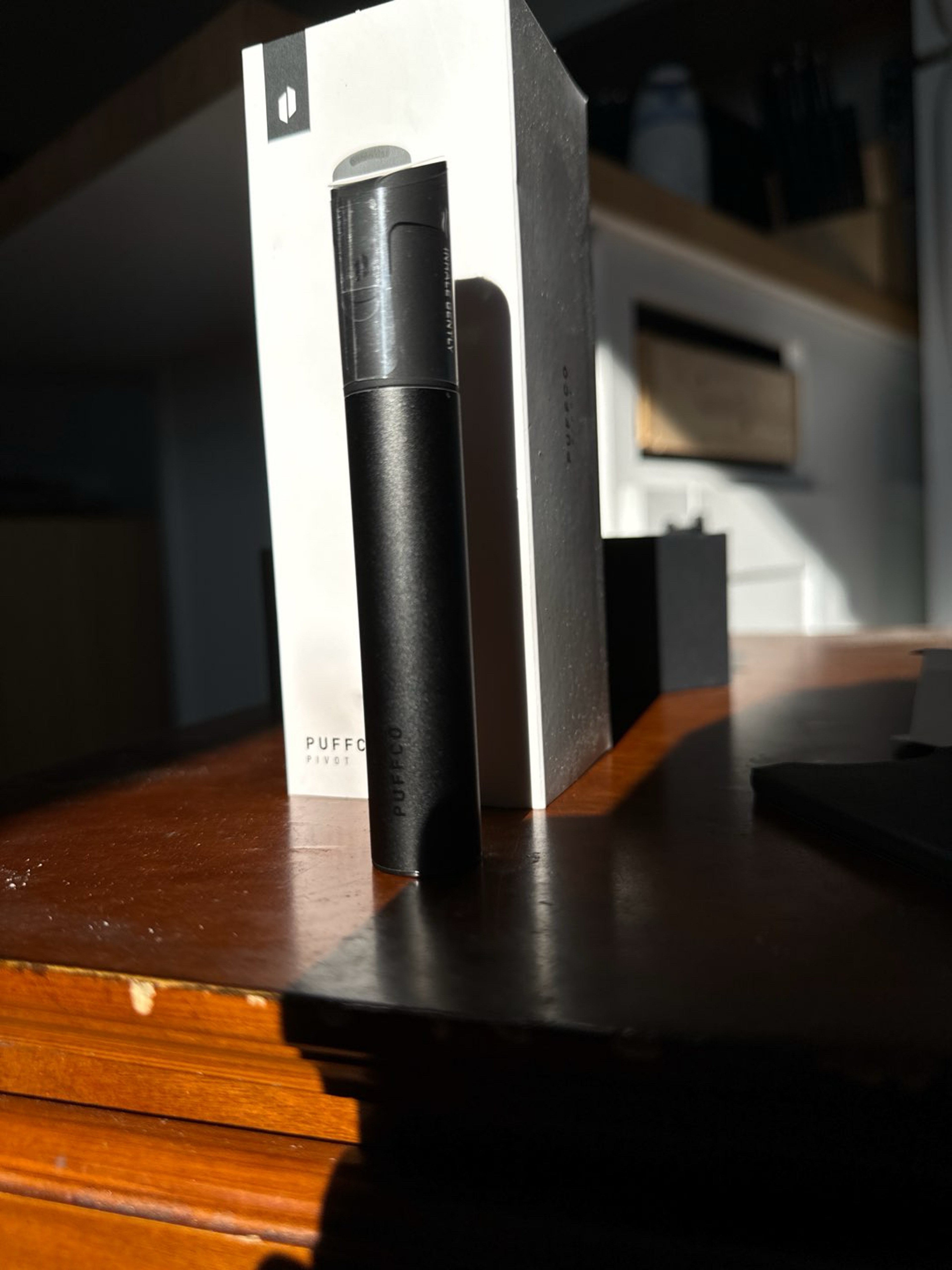 Preview pic of Puffco Pivot - Onyx (new)