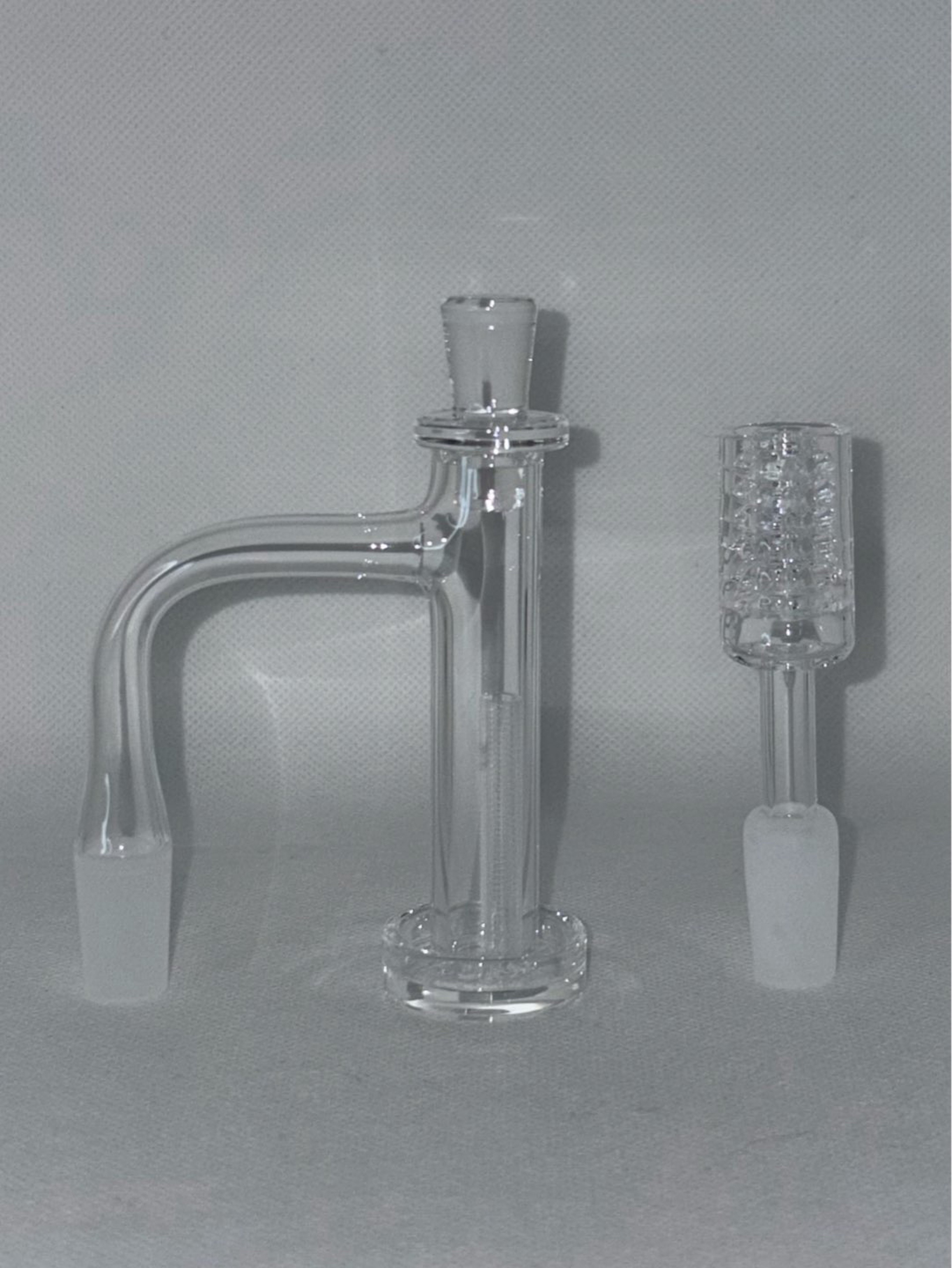 Preview pic of Quartz Control Tower setup 14mm & 14mm 6 Knot Quartz Banger