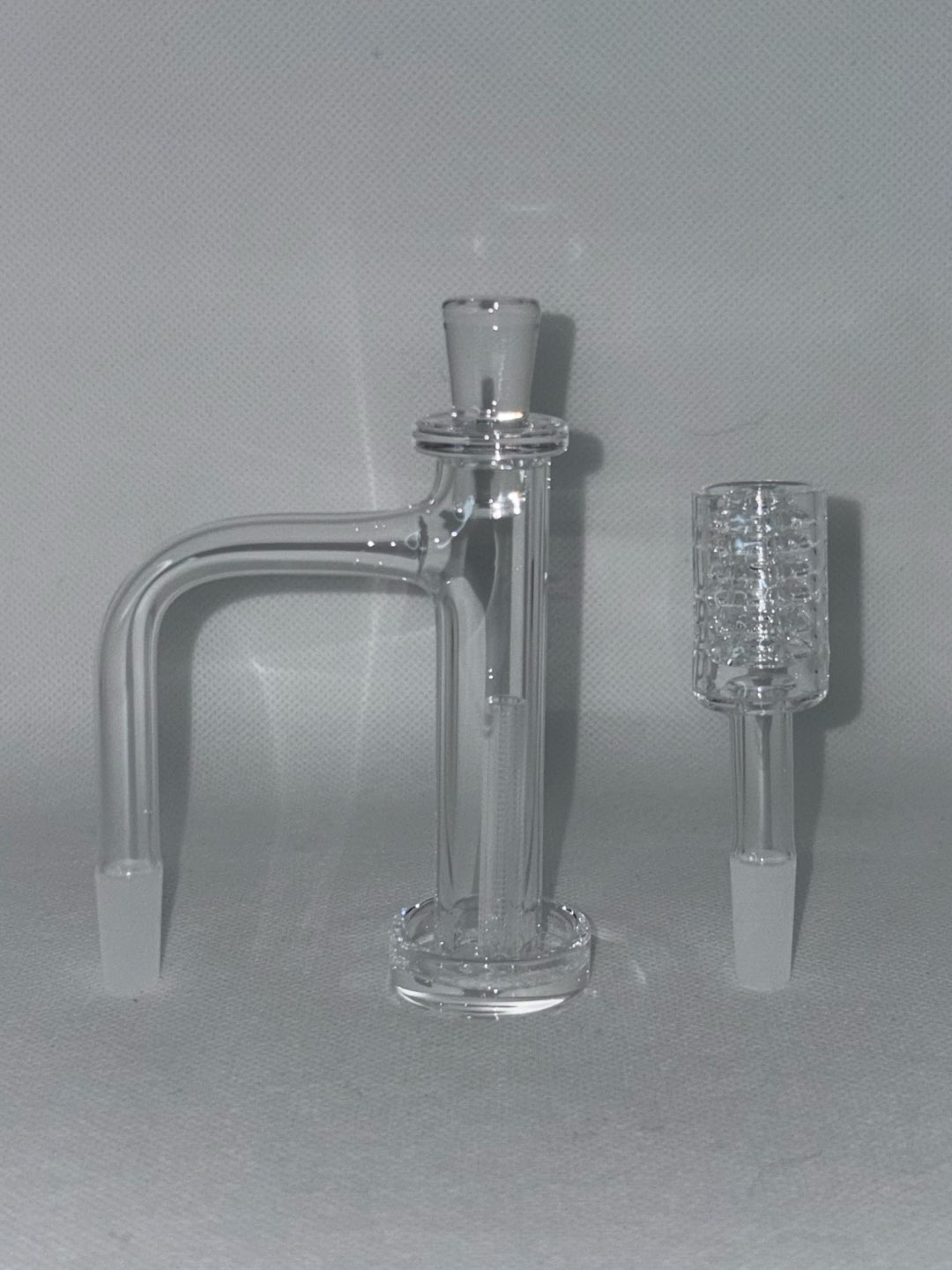 Preview pic of Quartz Control Tower setup 10mm & 10mm 6 Knot Quartz Banger