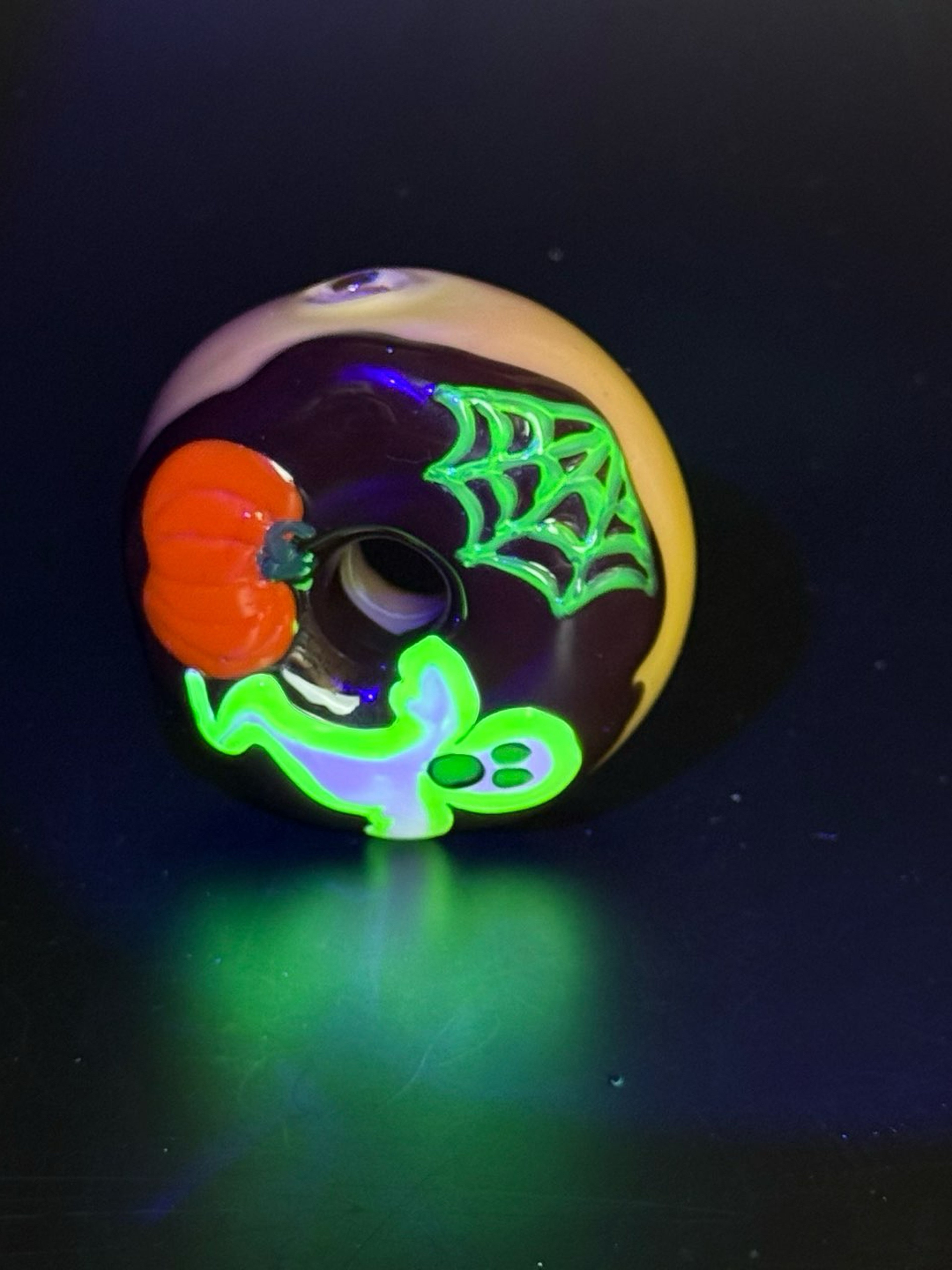 Preview pic of KGBXSARA MARBLES BEE 2015 UV Donut