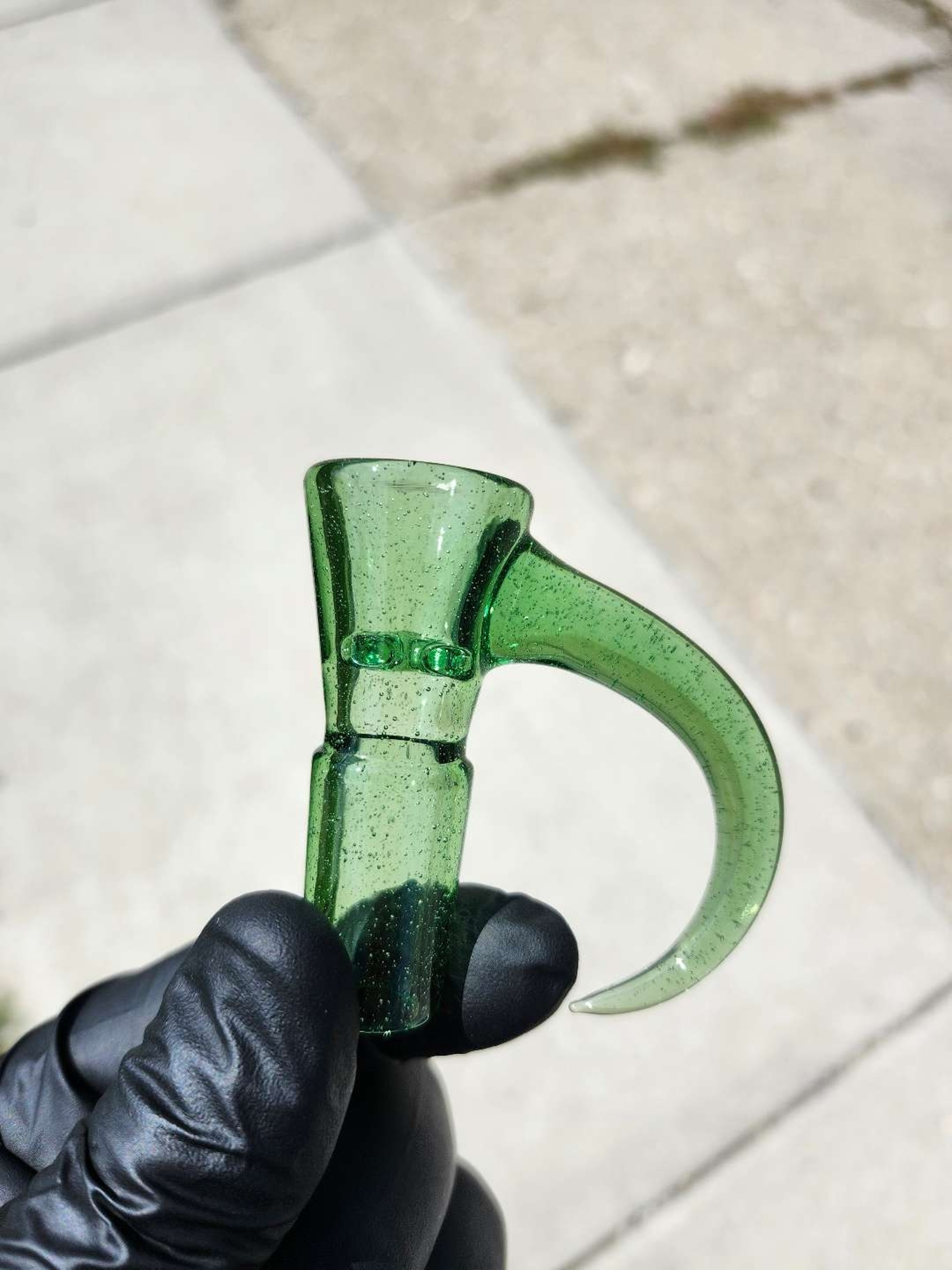 Preview pic of URE GLASS 18MM 4-HOLE SLIDE