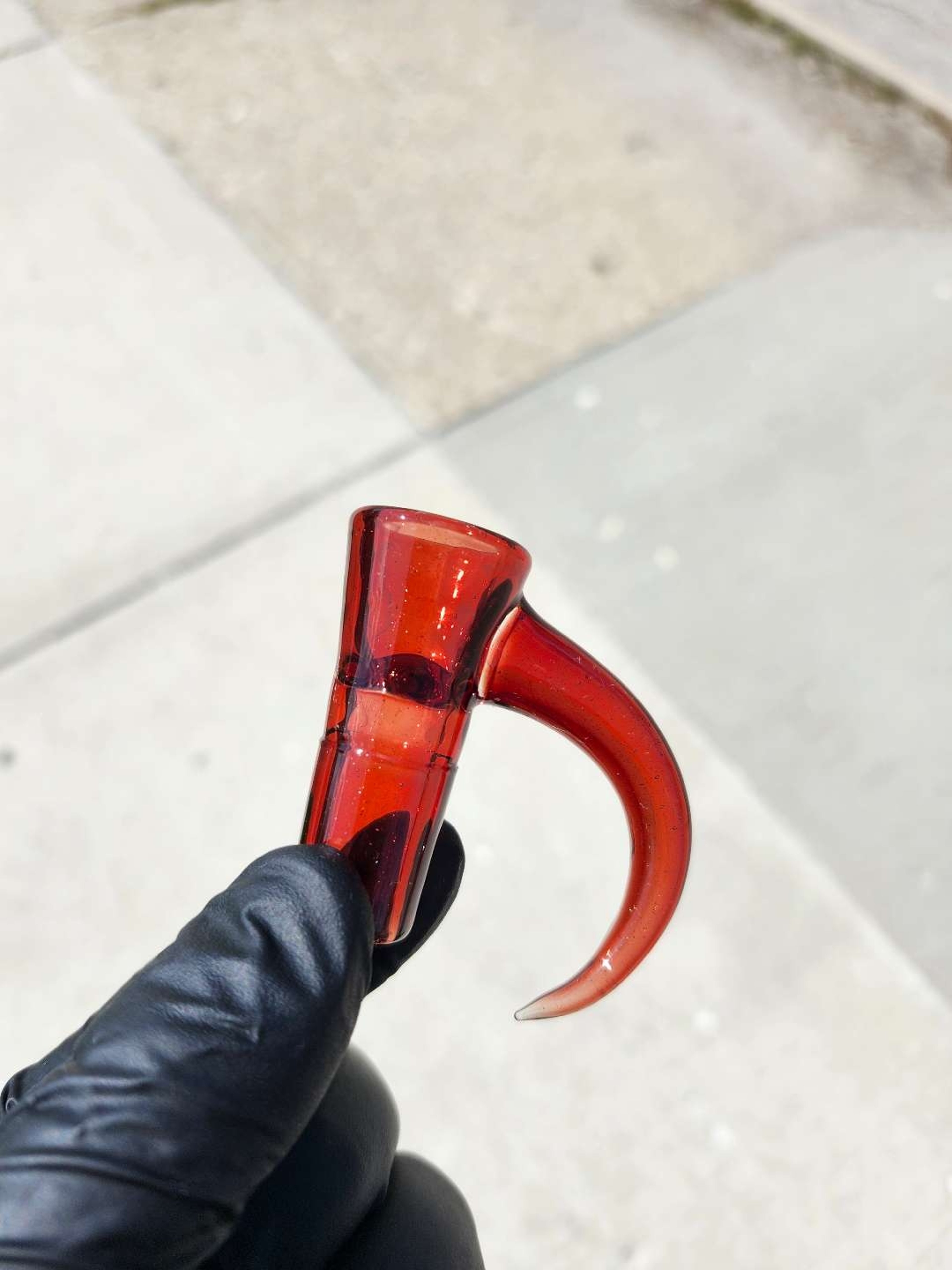 Preview pic of URE GLASS 18MM 4-HOLE SLIDE