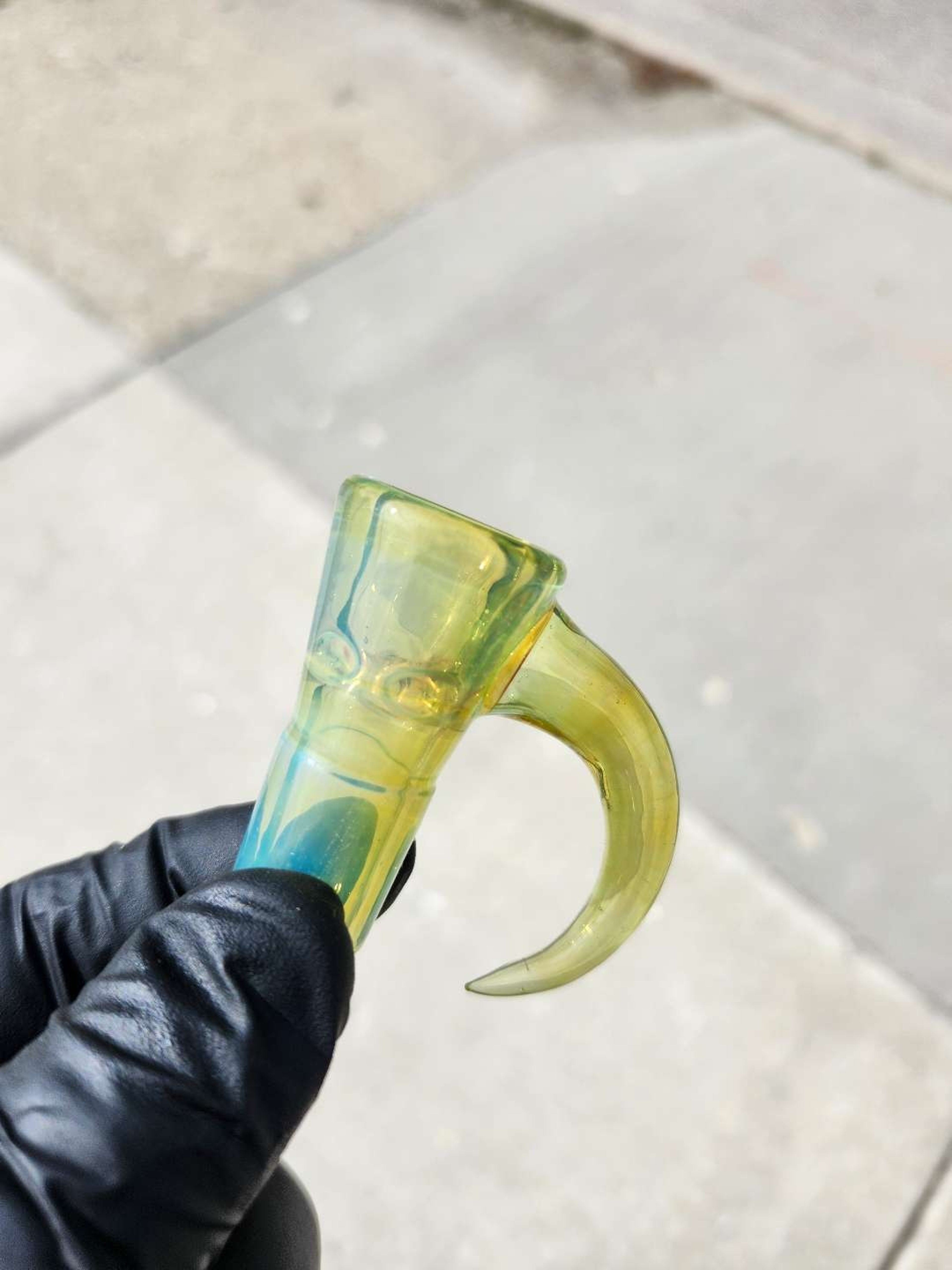 URE GLASS 18MM 4-HOLE SLIDE image 0