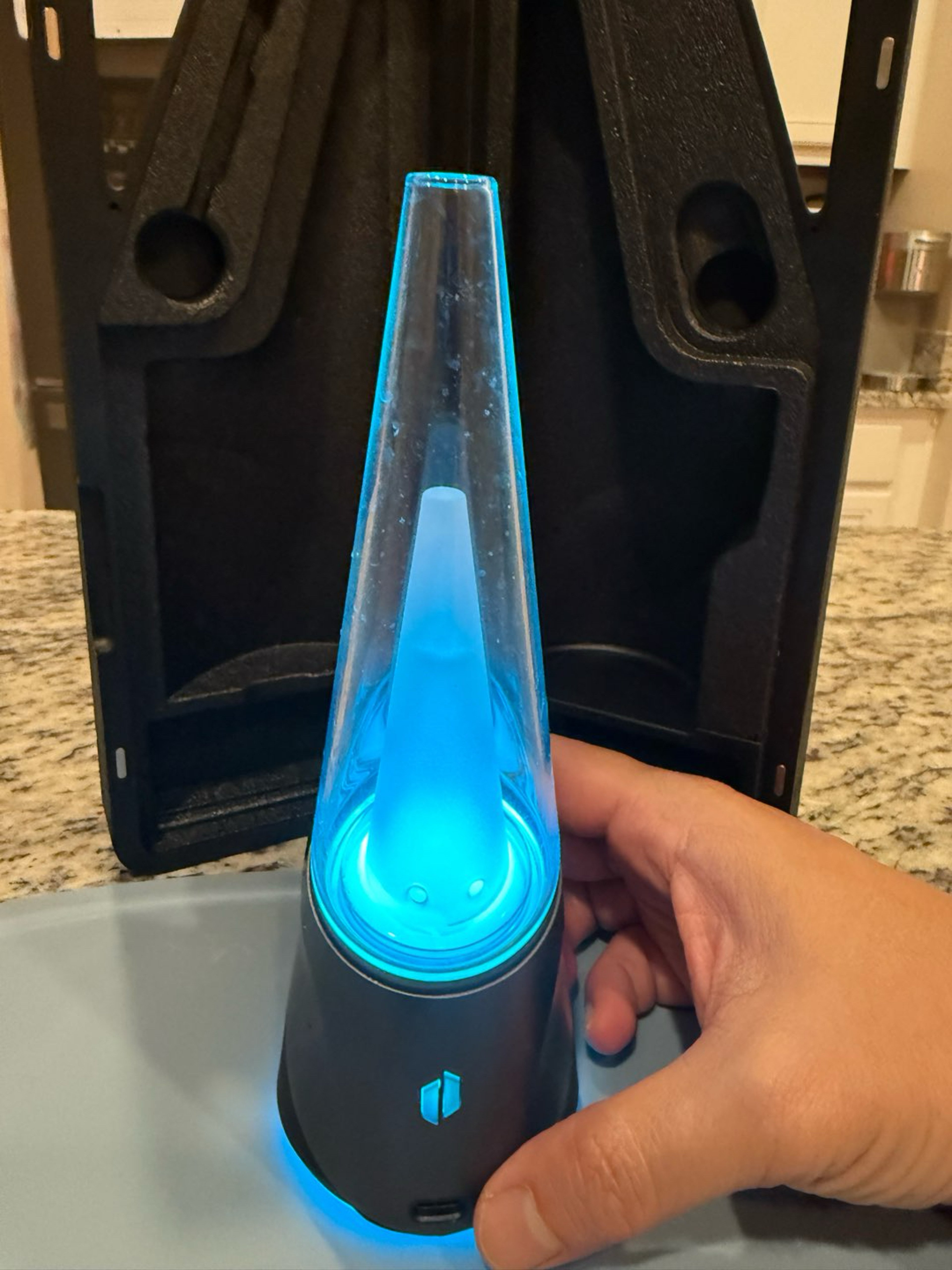Preview pic of Puffco Peak Pro, 3D Chamber, less then 100 dabs