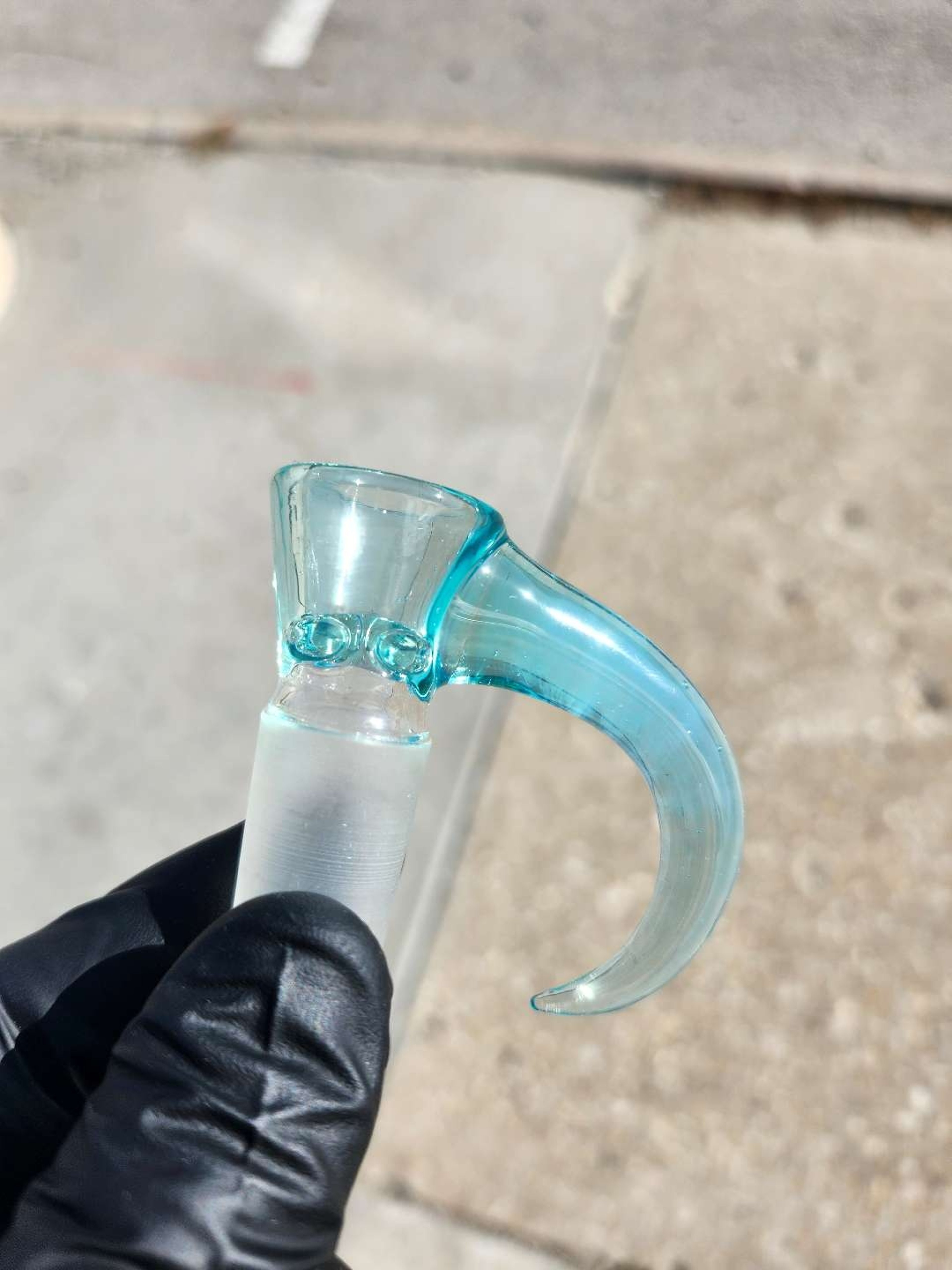 Preview pic of URE GLASS 18MM 4-HOLE SLIDE