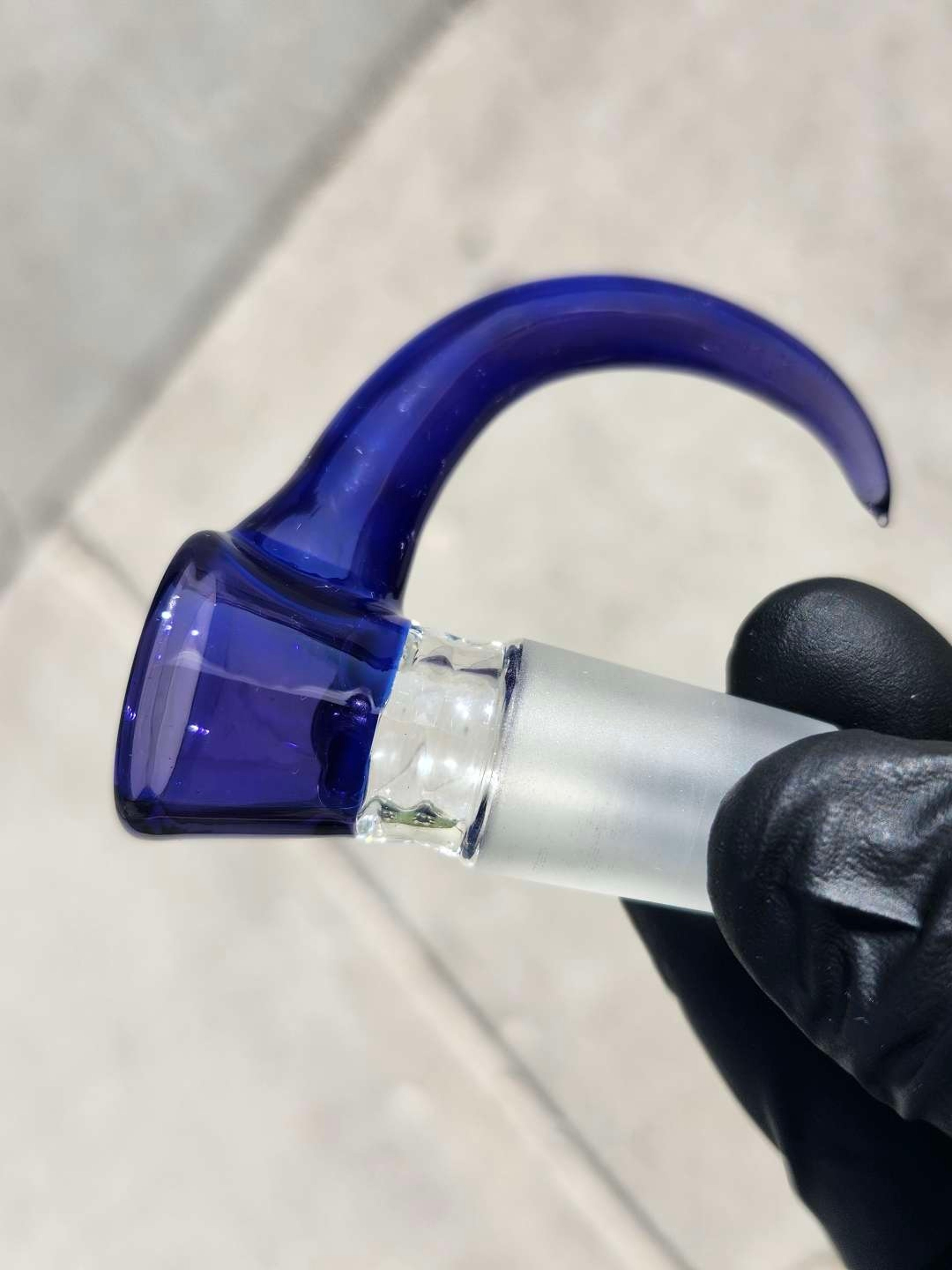 Preview pic of URE GLASS 18MM 4-HOLE SLIDE