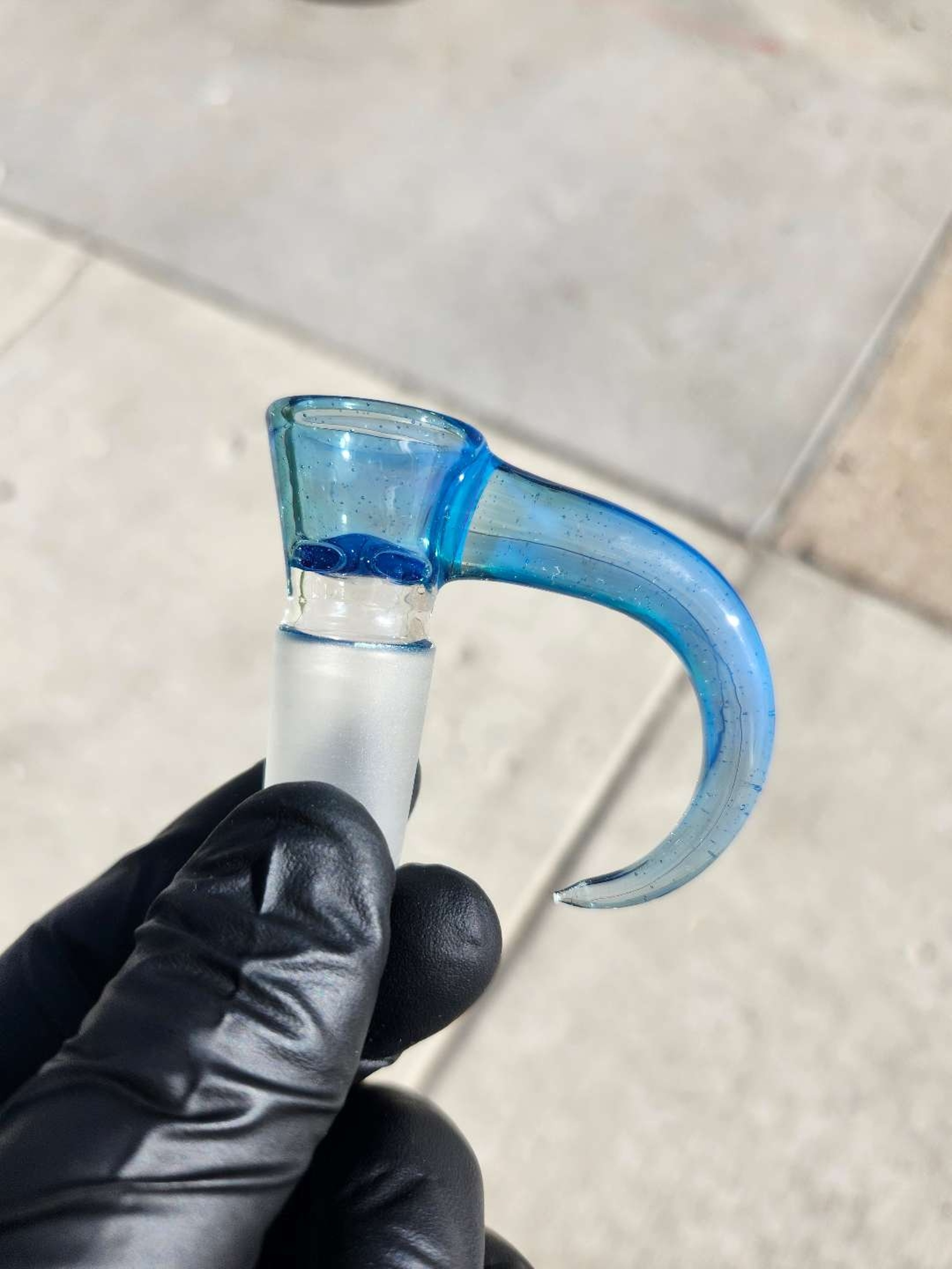 Preview pic of URE GLASS 18MM 4-HOLE SLIDE