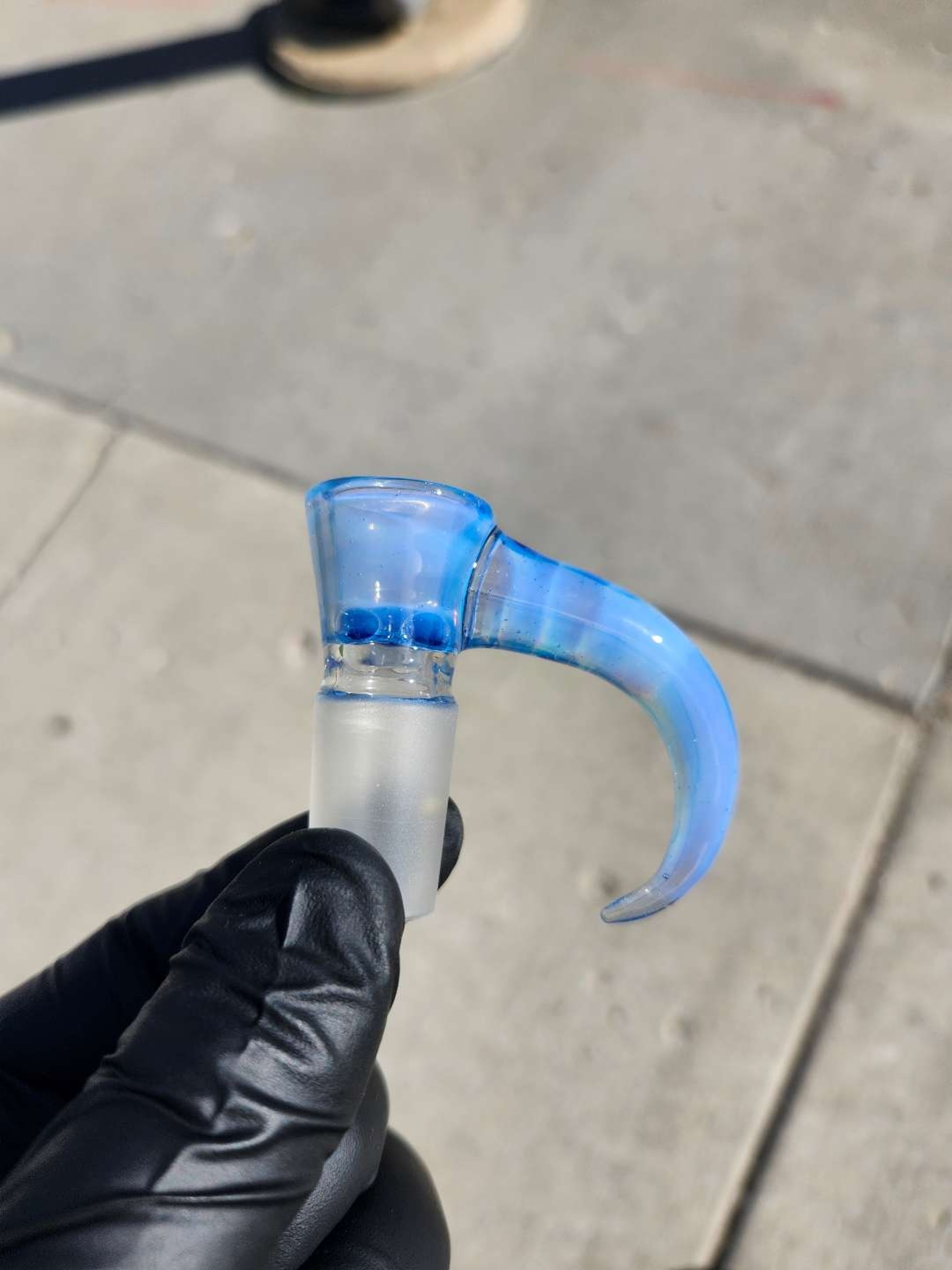 Preview pic of URE GLASS 18MM 4-HOLE SLIDE