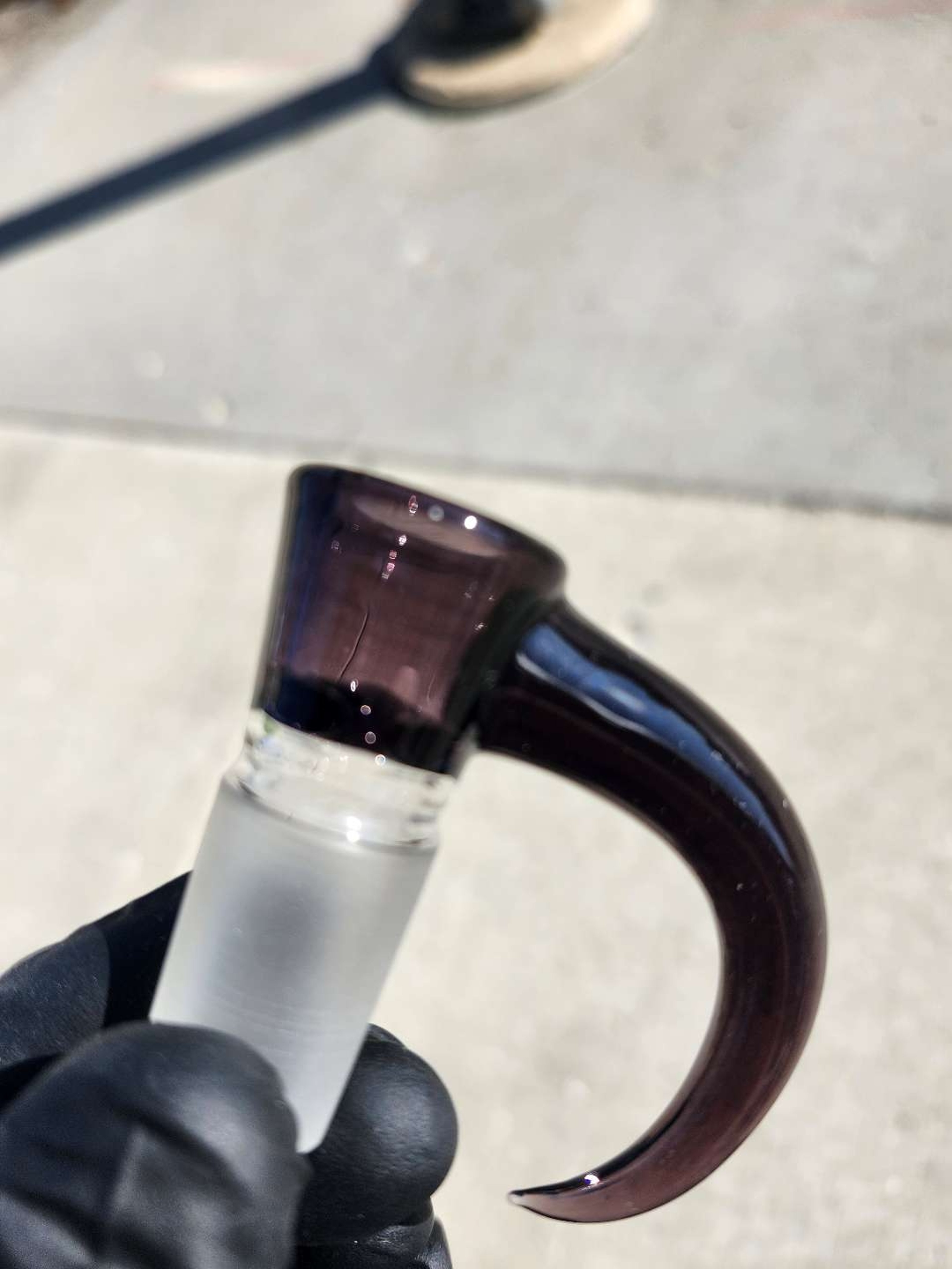 Preview pic of URE GLASS 18MM 4-HOLE SLIDE