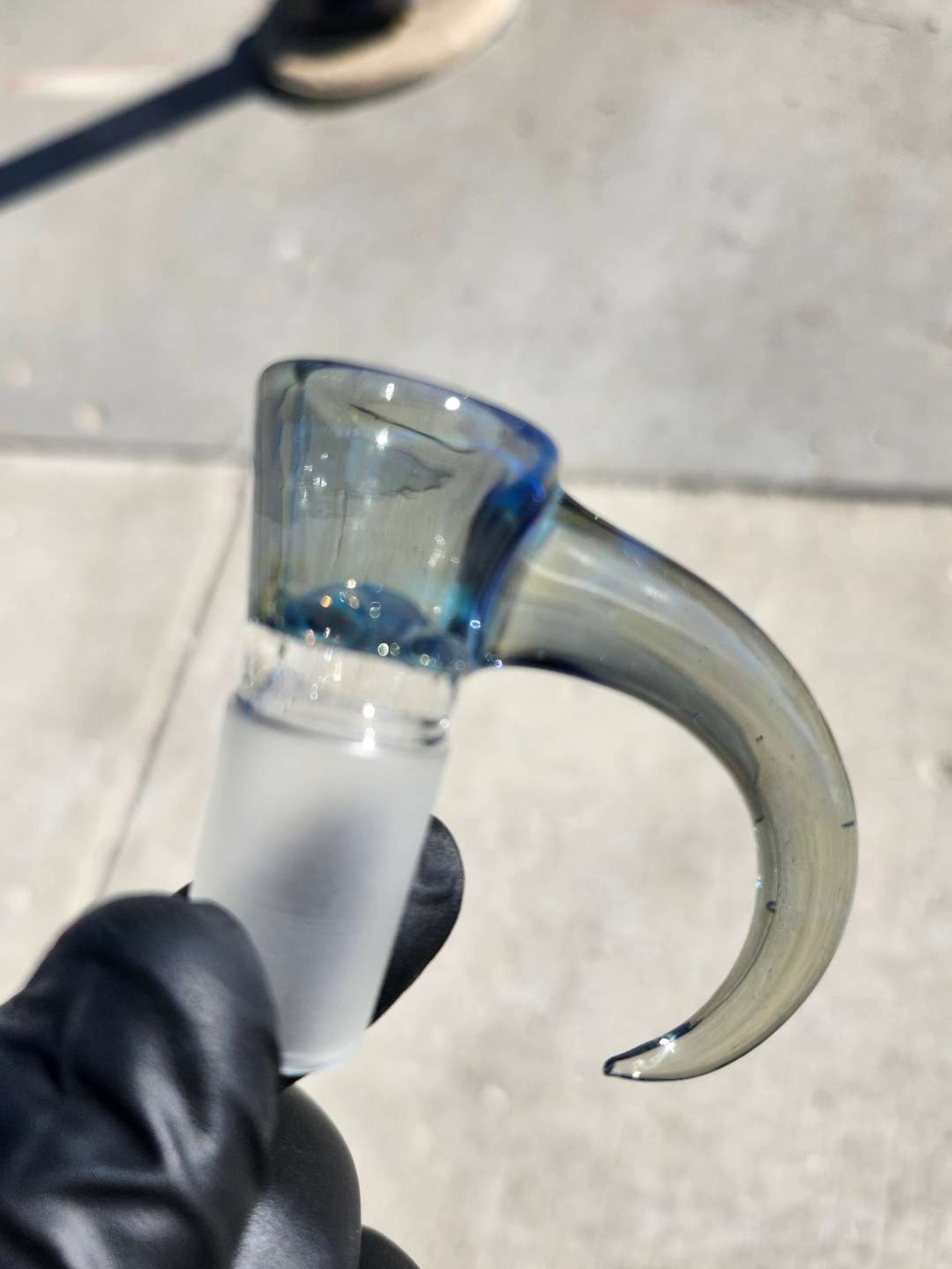 Preview pic of URE GLASS 18MM 4-HOLE SLIDE