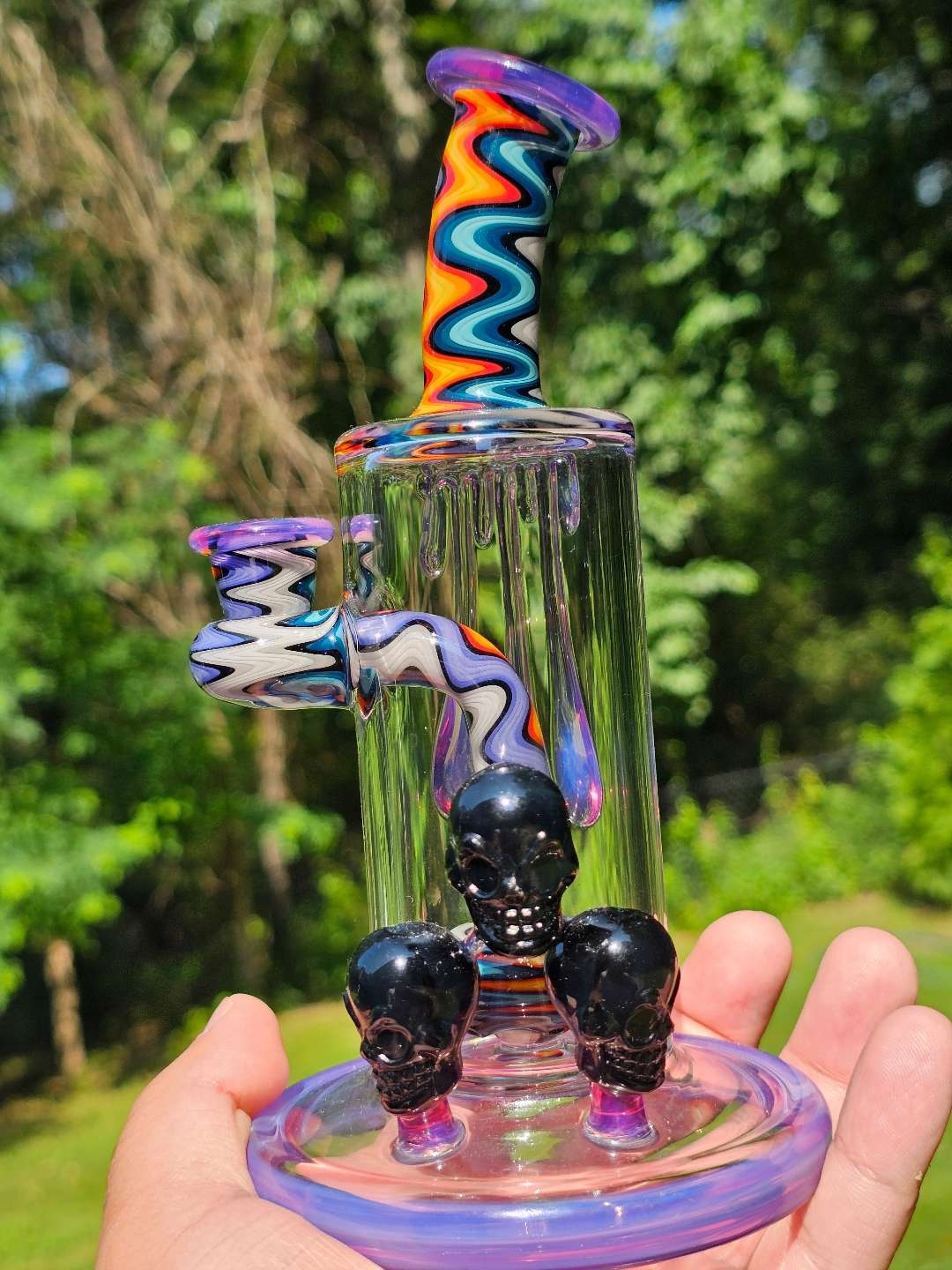 Preview pic of Uzzi Glass Custom Wig Wag Rig w/ Skulls