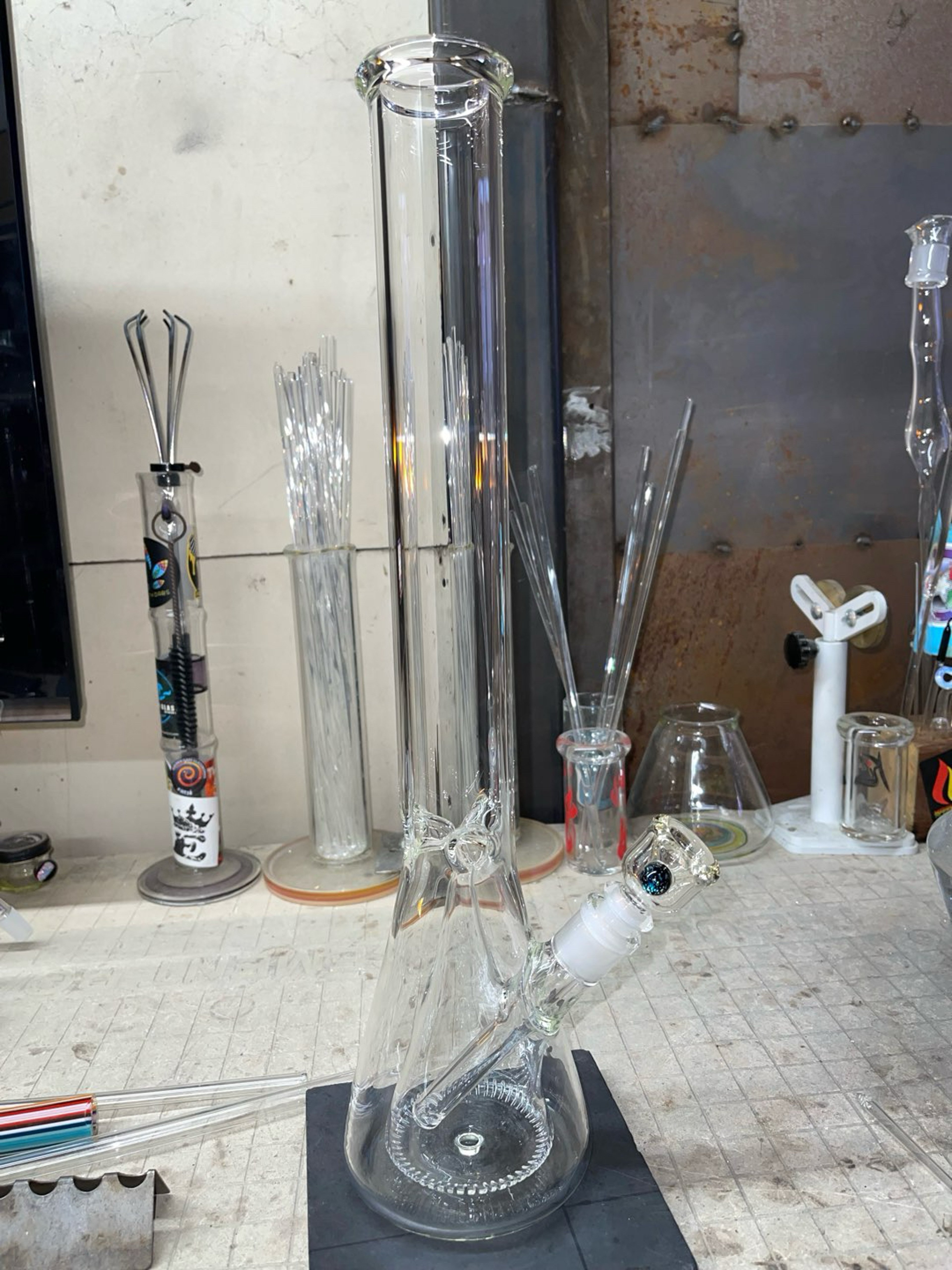 Preview pic of Piramid perc beaker 18”x50mm