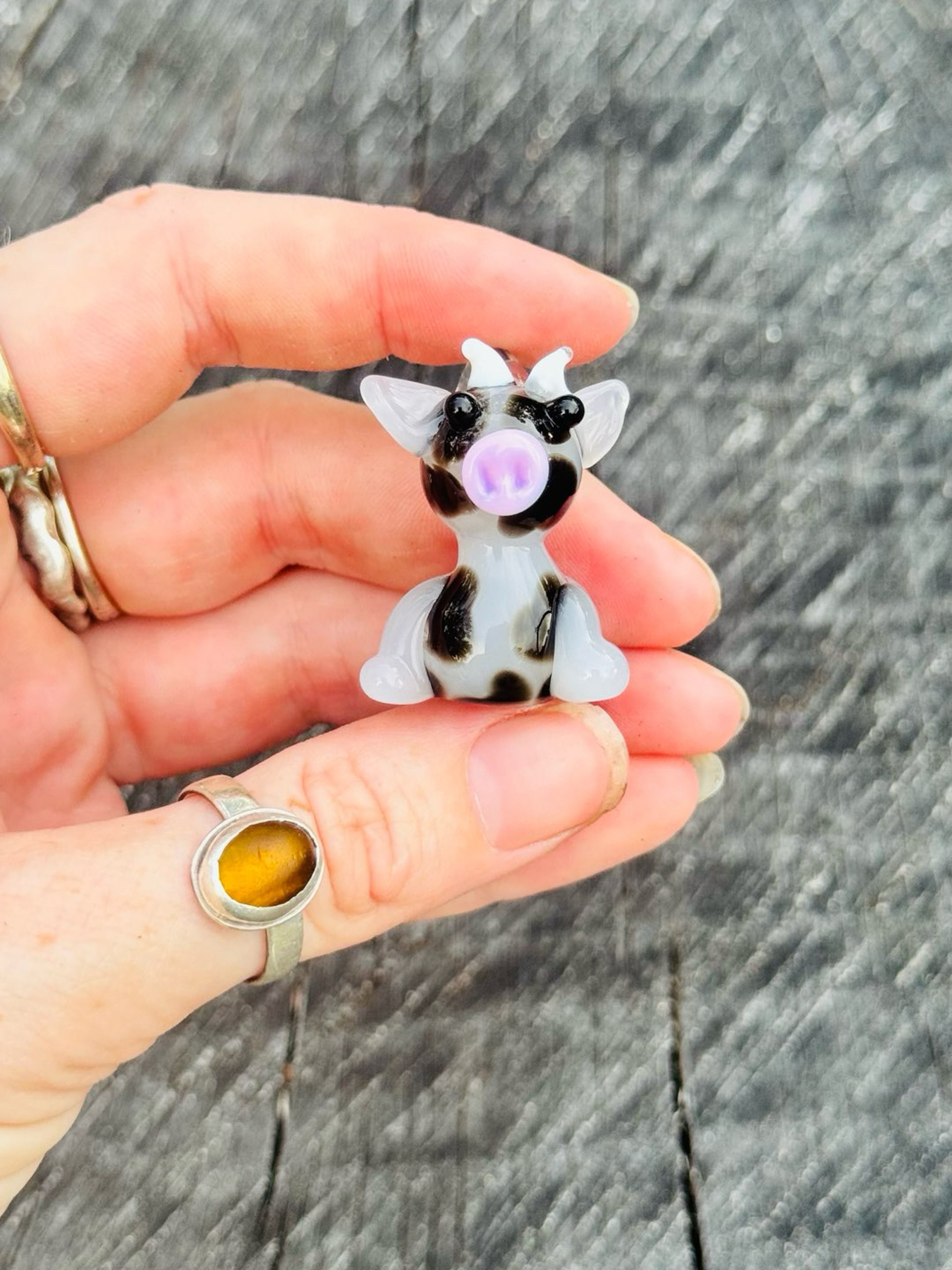 Preview pic of Cow pendant