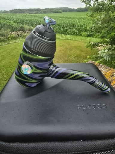 Preview pic of PuffCo Proxy with Custom Glass