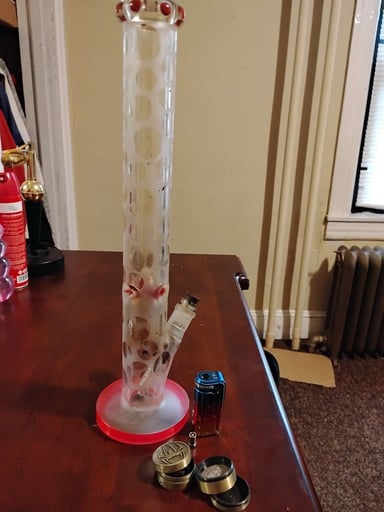 Preview pic of Glass bong, vape, and small spider man grinder