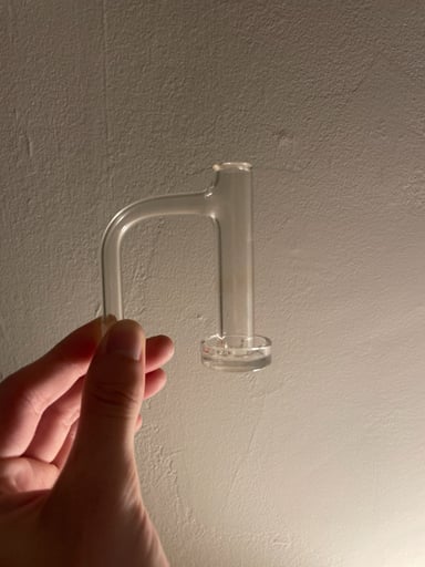 Preview pic of Glassworth Quartz Tower V1